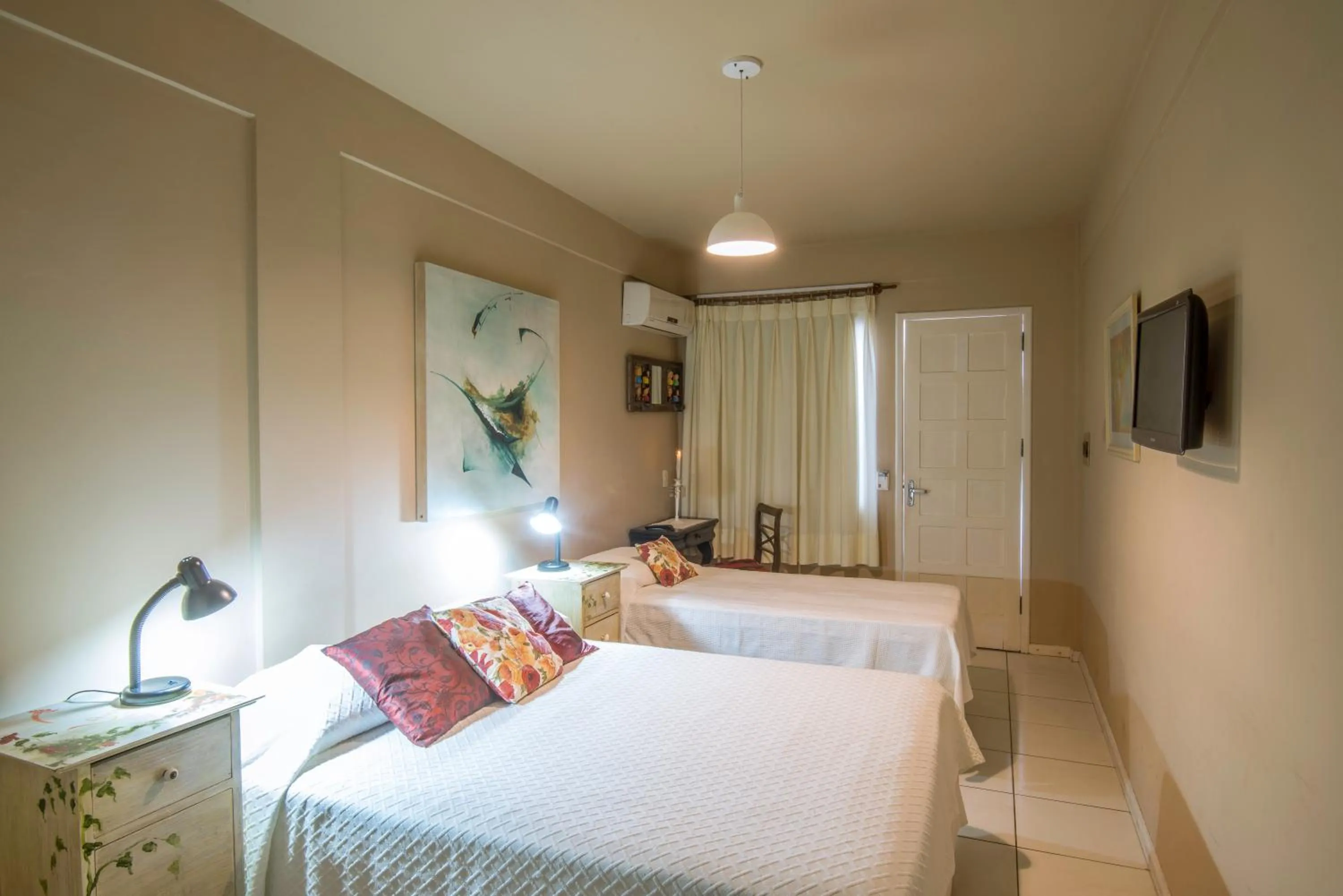 Photo of the whole room, Bed in Pousada Via Brasil