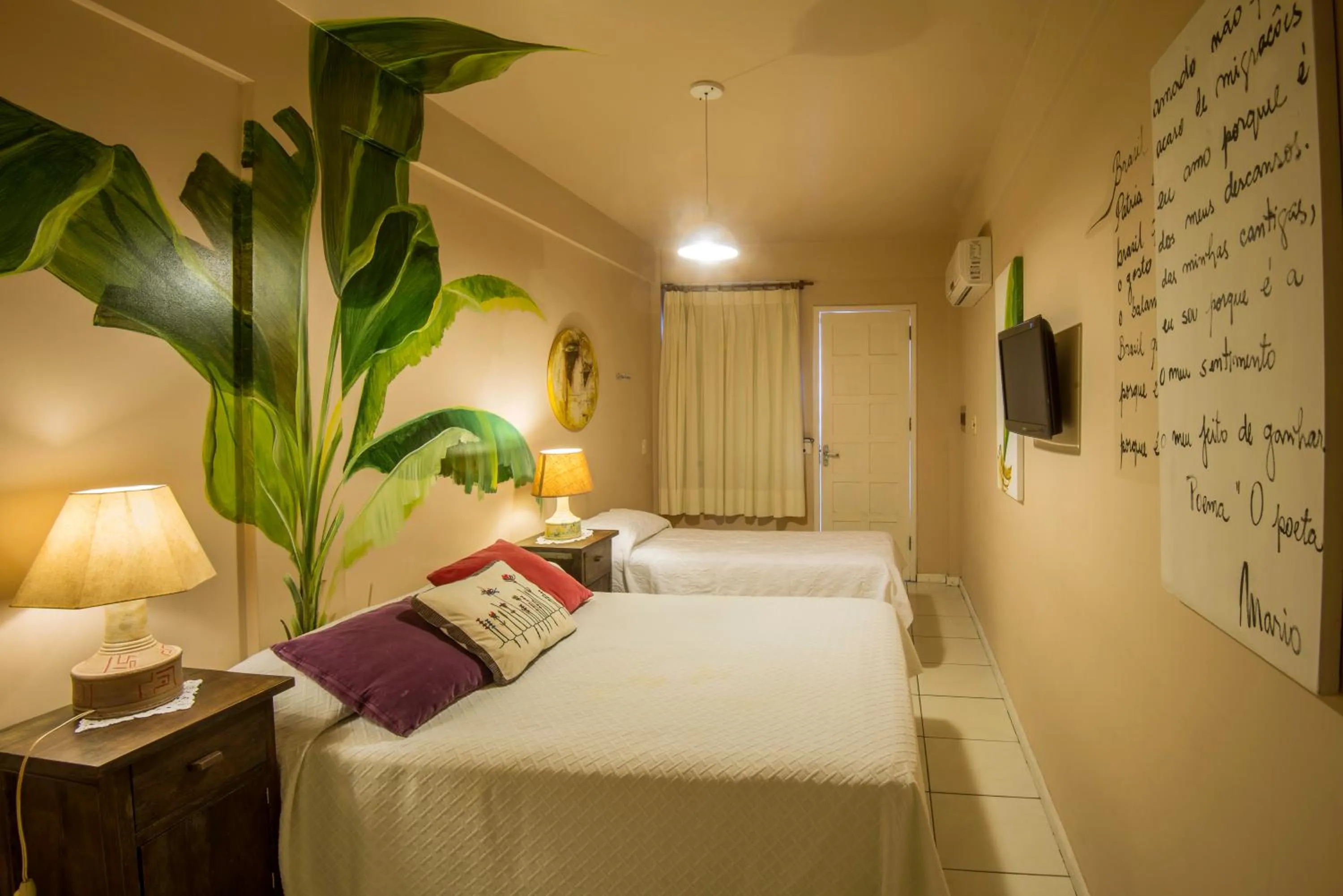 Photo of the whole room, Bed in Pousada Via Brasil