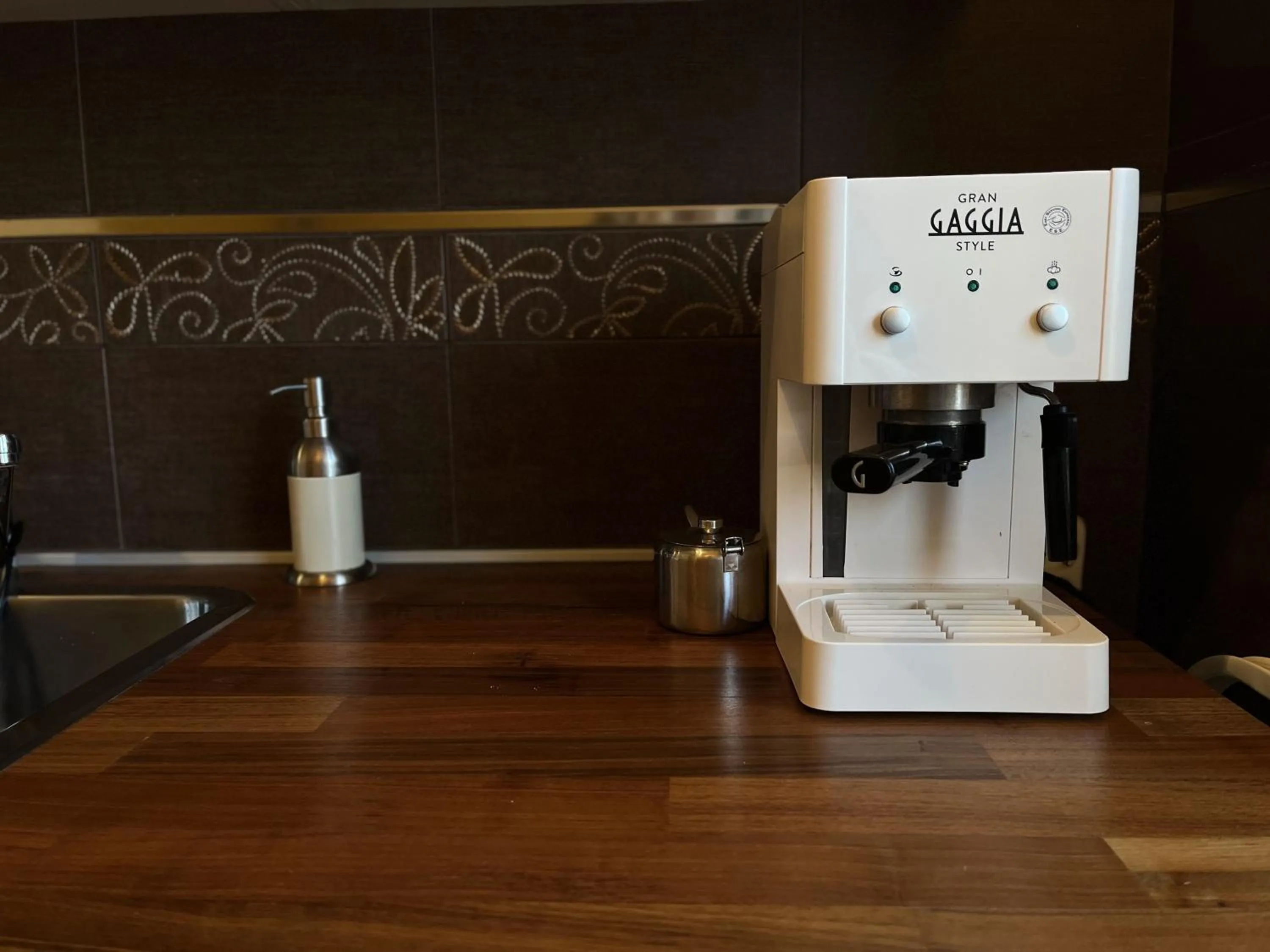 Coffee/tea facilities in Studio Apartment Sofia - Poreč Old Town Quiet Oasis with FREE parking