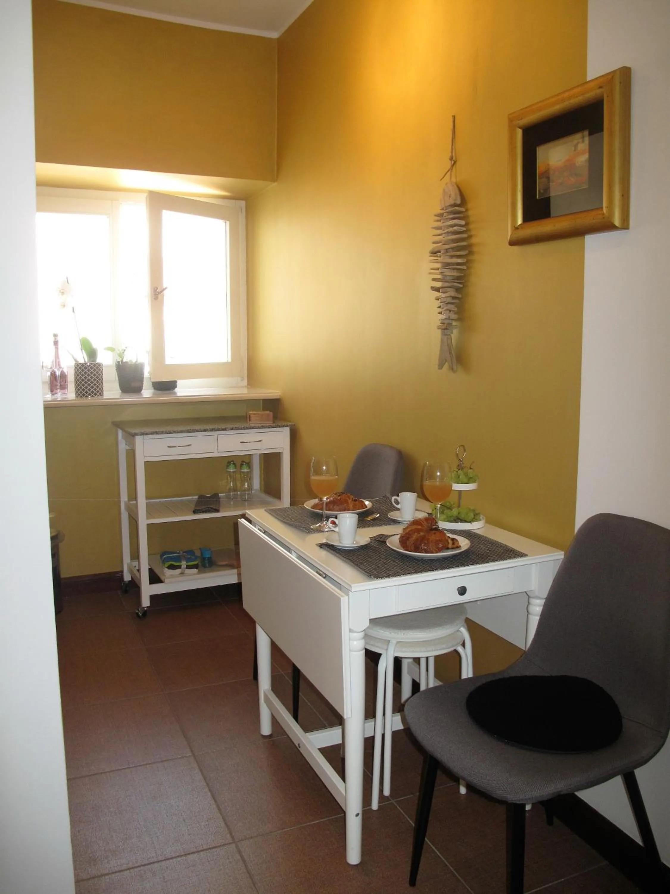 Kitchen or kitchenette in Studio Apartment Sofia - Poreč Old Town Quiet Oasis with FREE parking