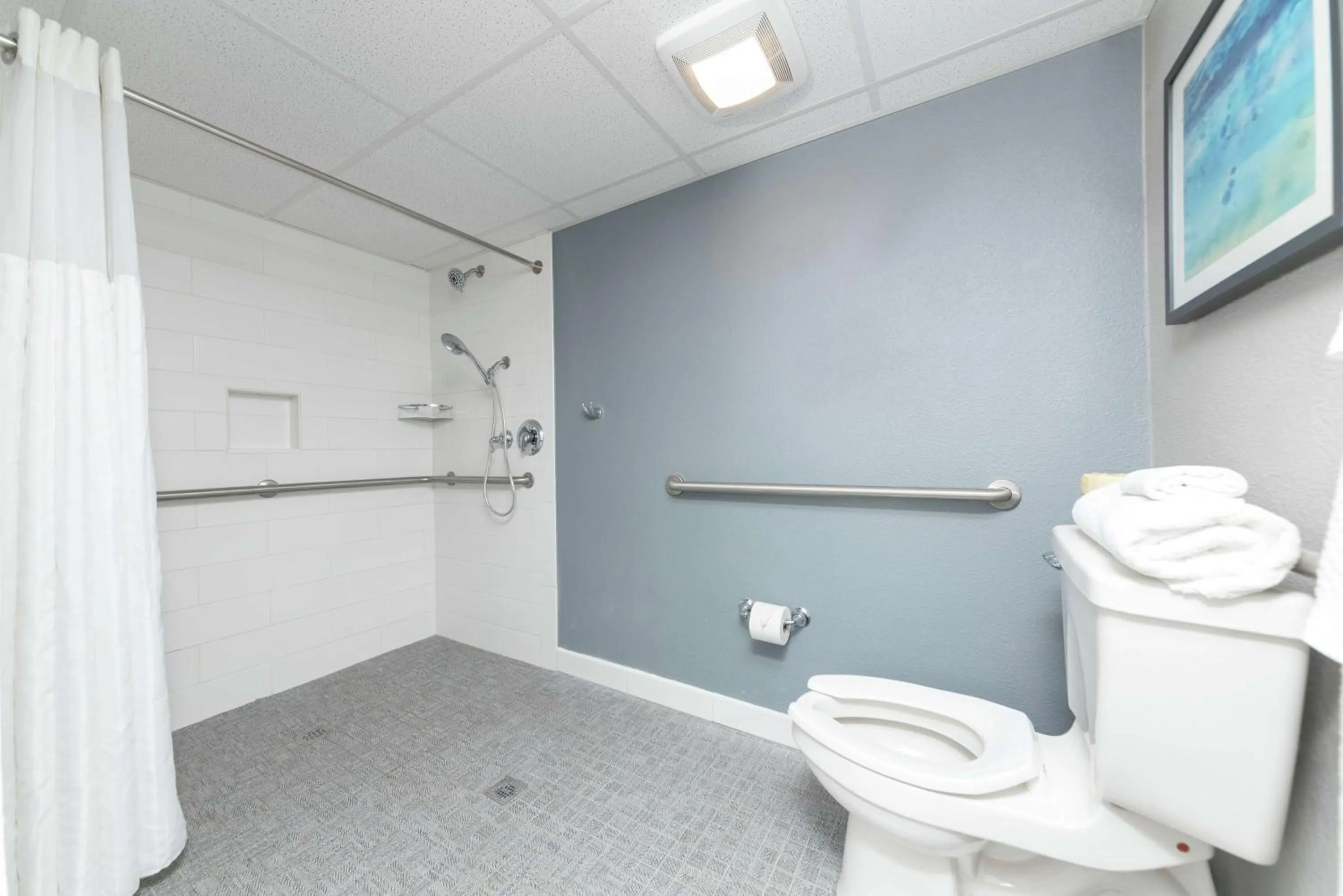 Bed in DoubleTree Suites by Hilton Melbourne Beach Oceanfront