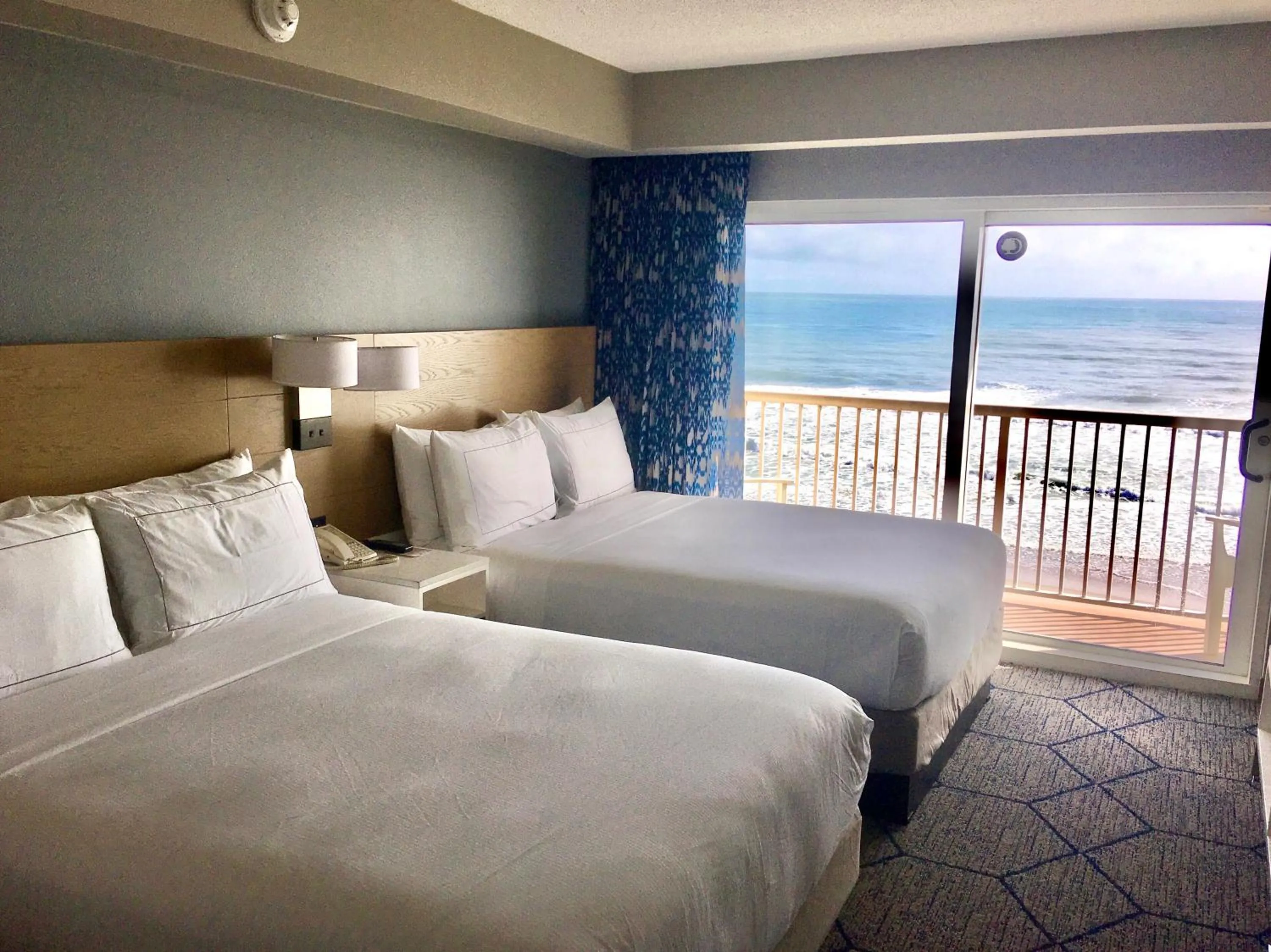 Sea view, Bed in DoubleTree Suites by Hilton Melbourne Beach Oceanfront
