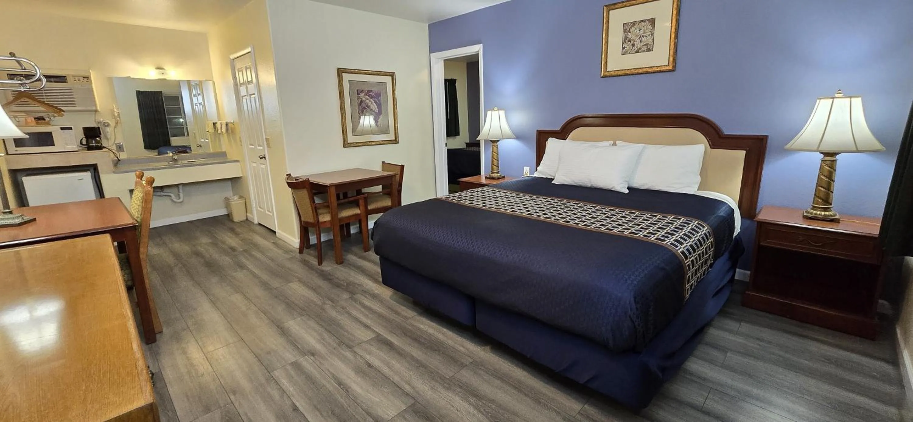 Bed in Rodeway Inn & Suites Blythe I-10