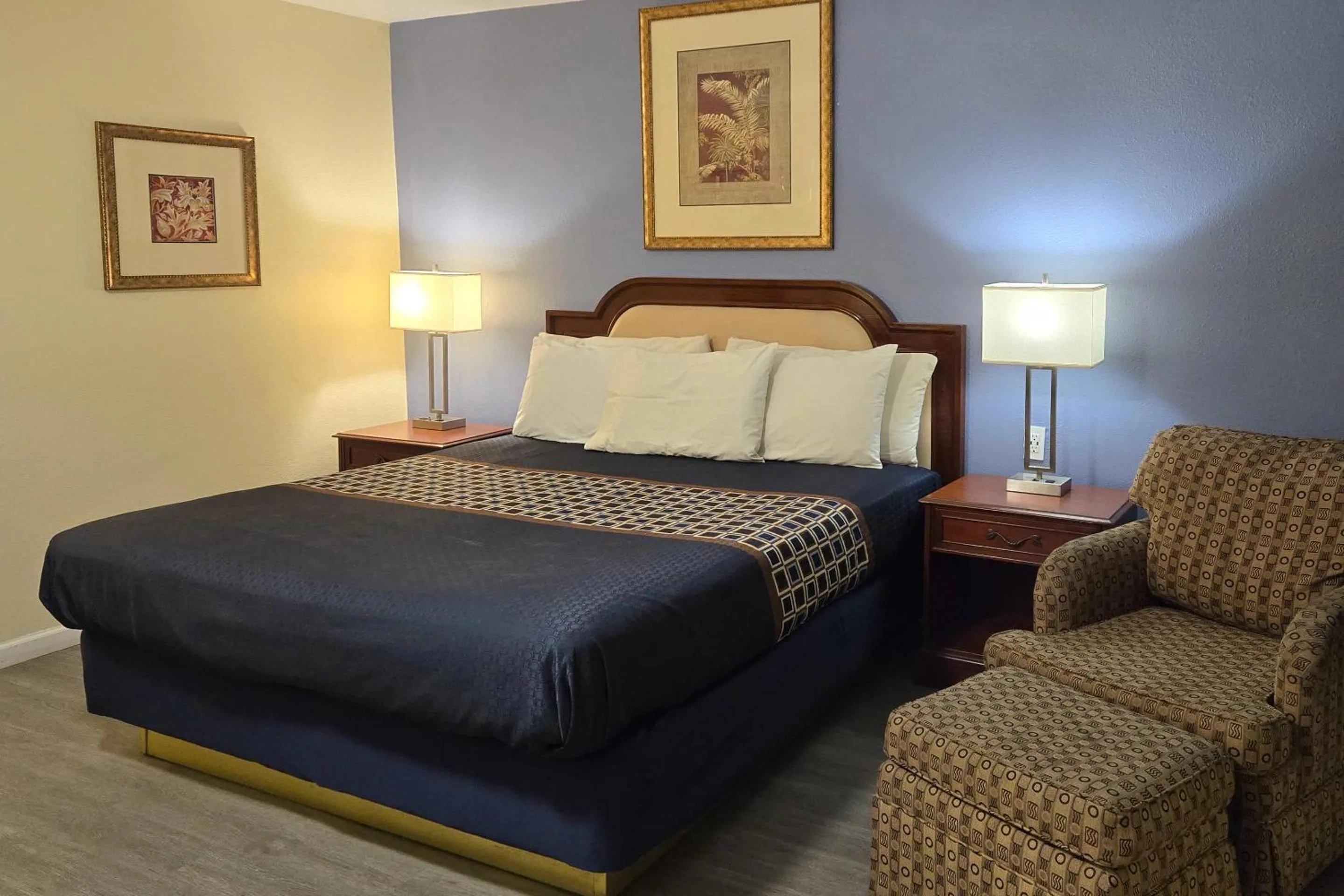 Bedroom, Bed in Rodeway Inn & Suites Blythe I-10