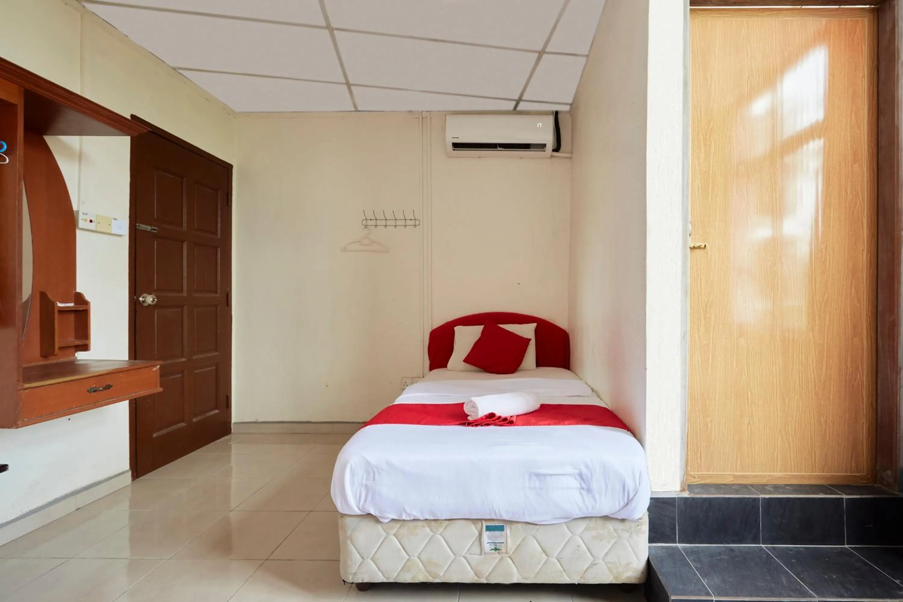 Bedroom, Bed in Jerteh Hotel, Terengganu