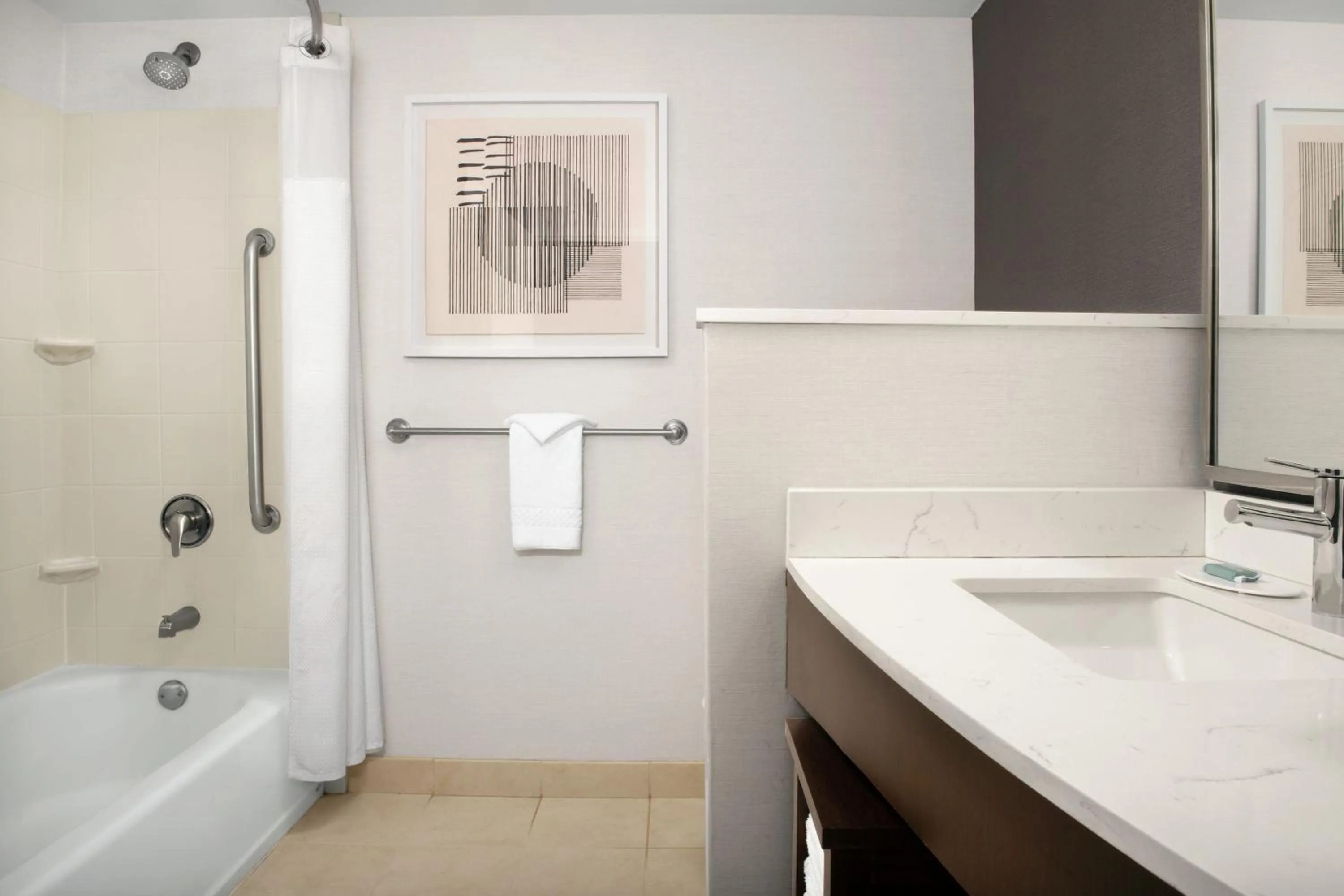 Bathroom in Courtyard Jacksonville Flagler Center