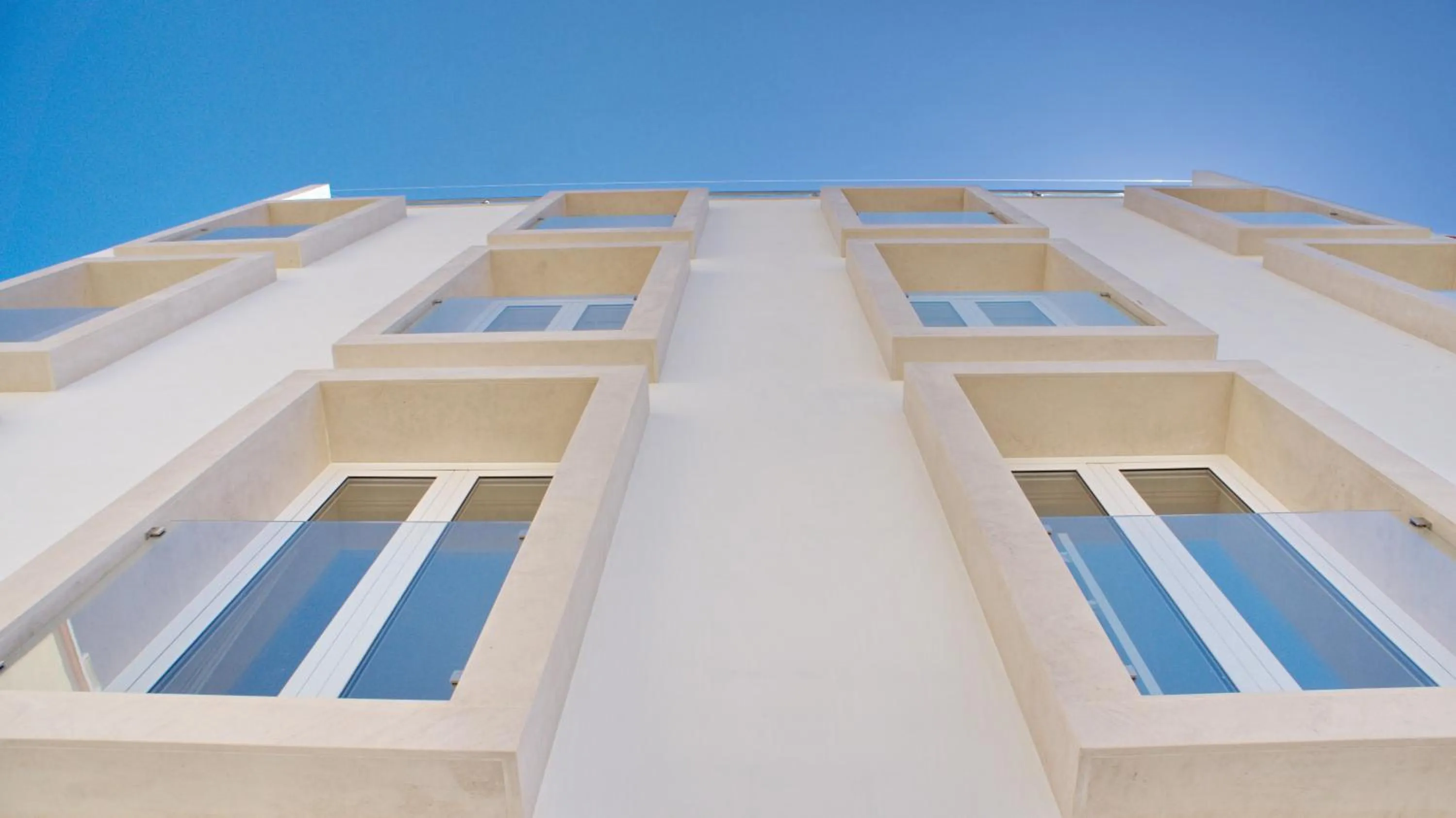 Topcity Hostel & Suites