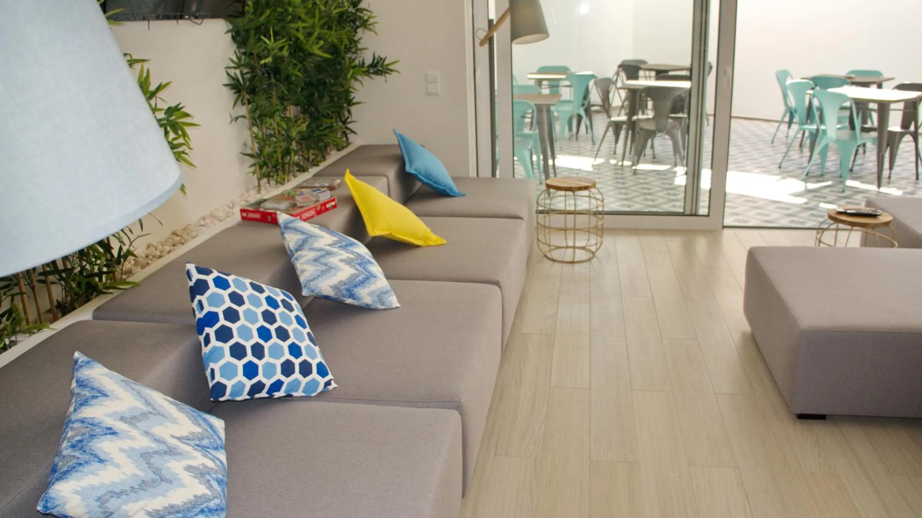 Topcity Hostel & Suites