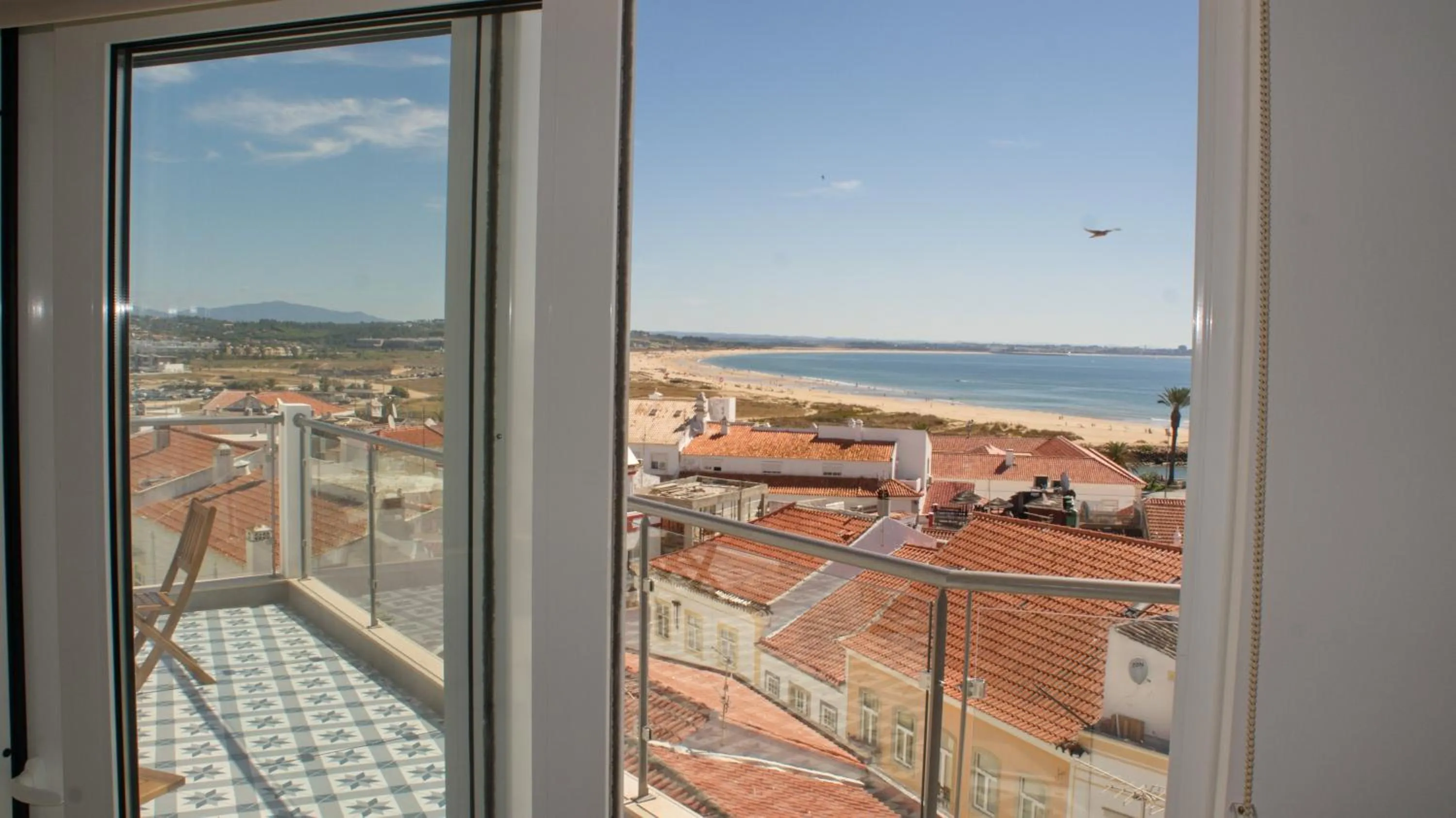 Topcity Hostel & Suites