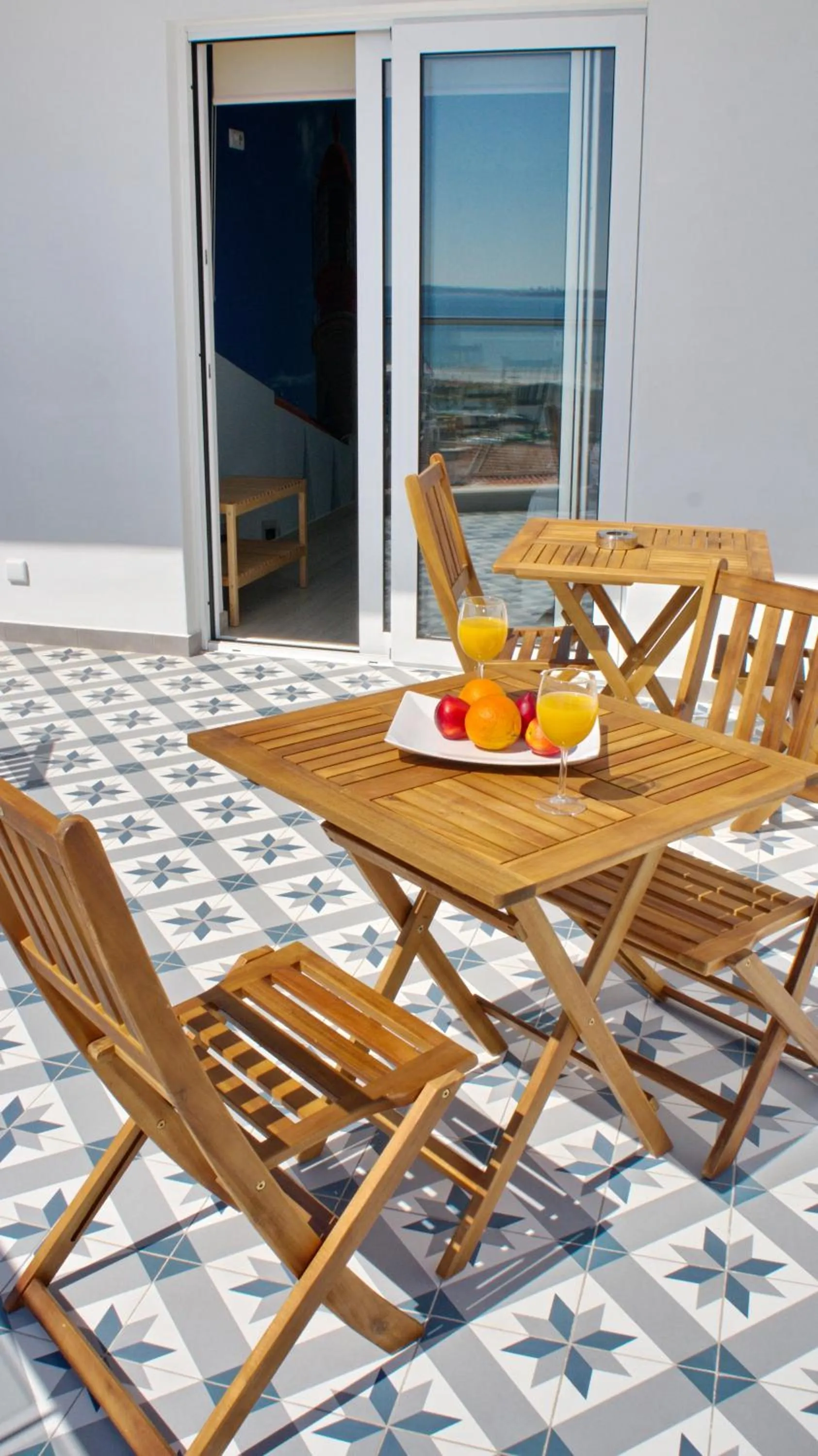 Topcity Hostel & Suites