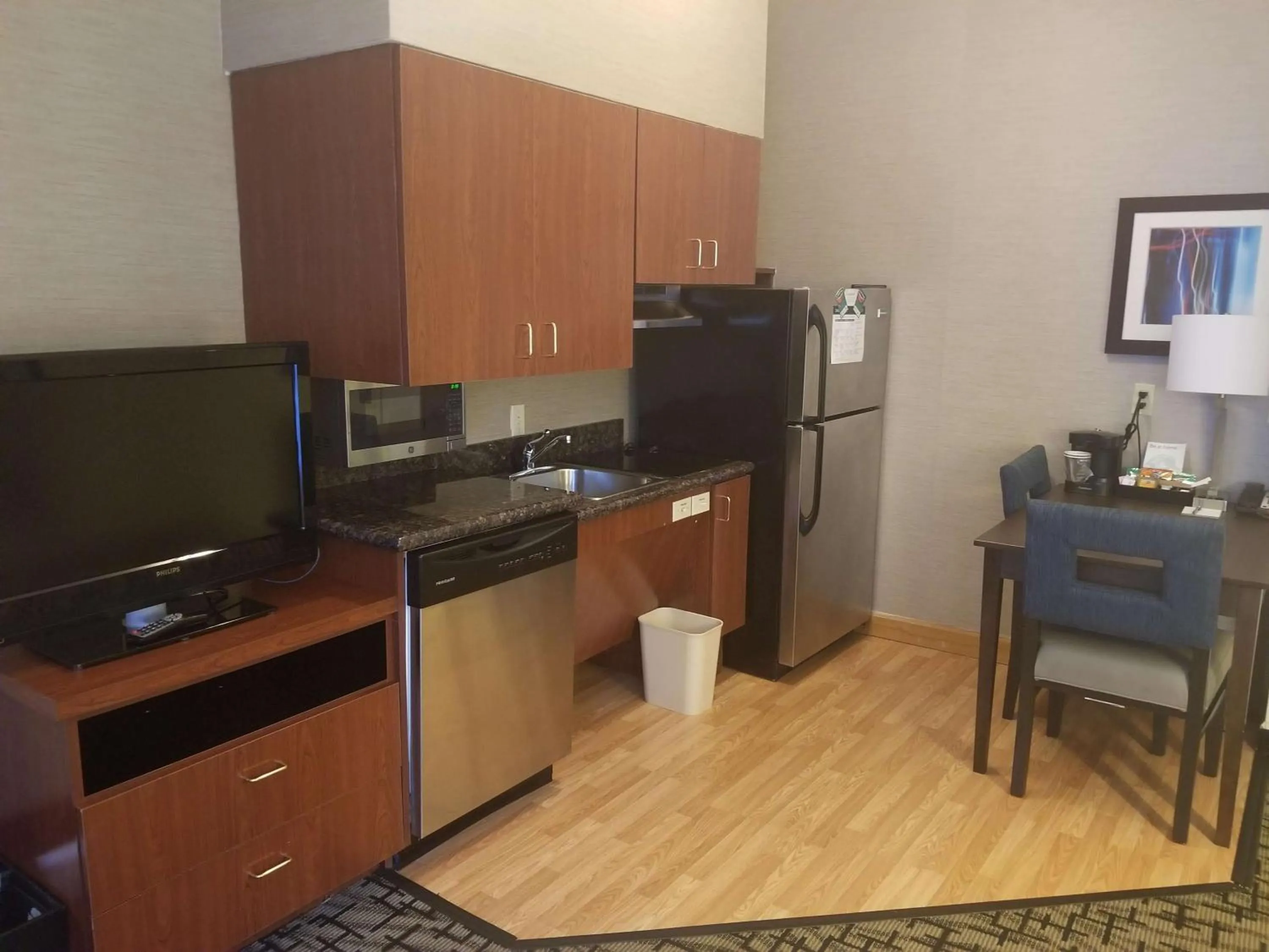 Kitchen or kitchenette in Homewood Suites by Hilton Mobile Airport-University Area