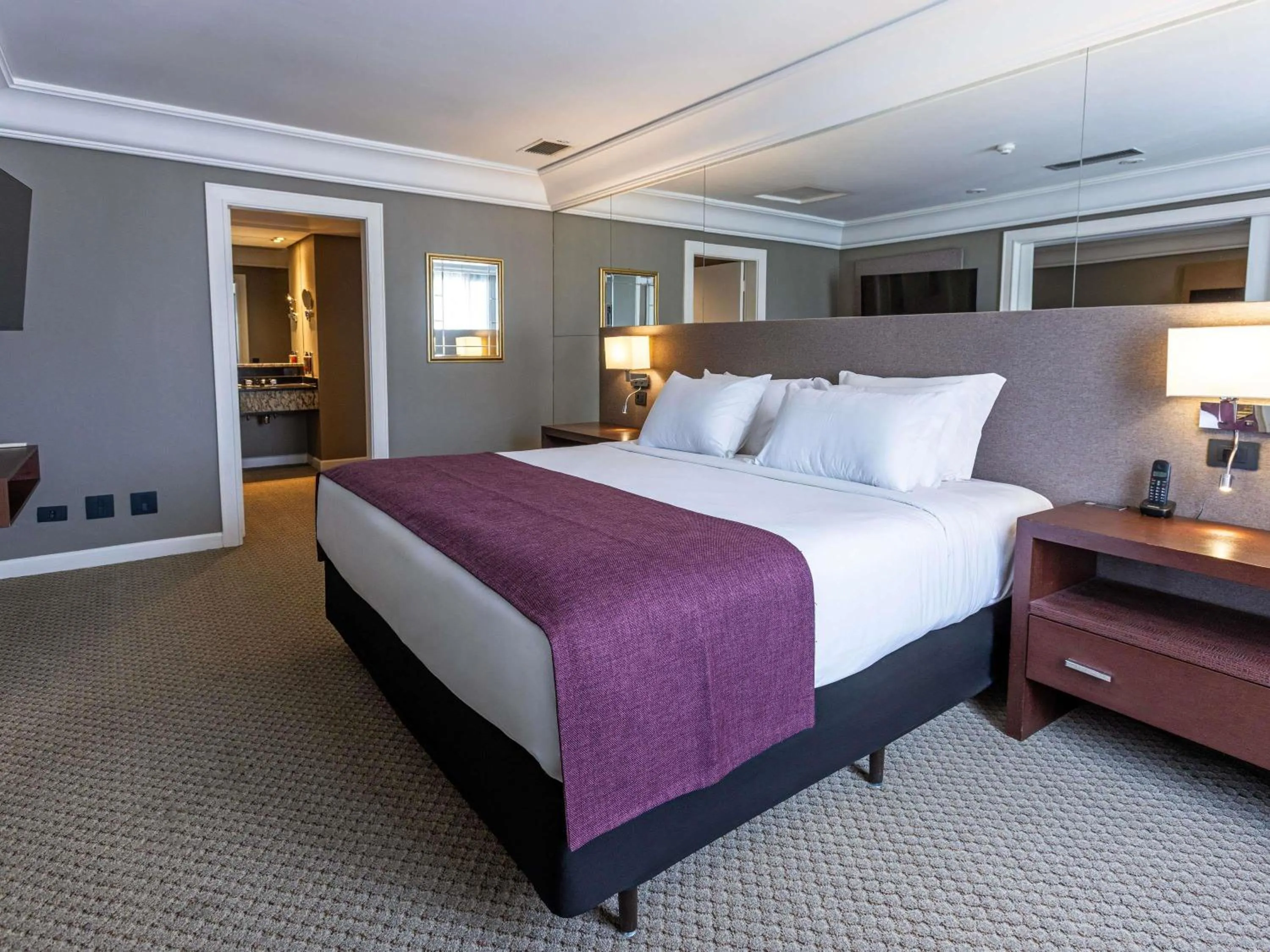 Bedroom, Bed in Grand Mercure Curitiba Rayon