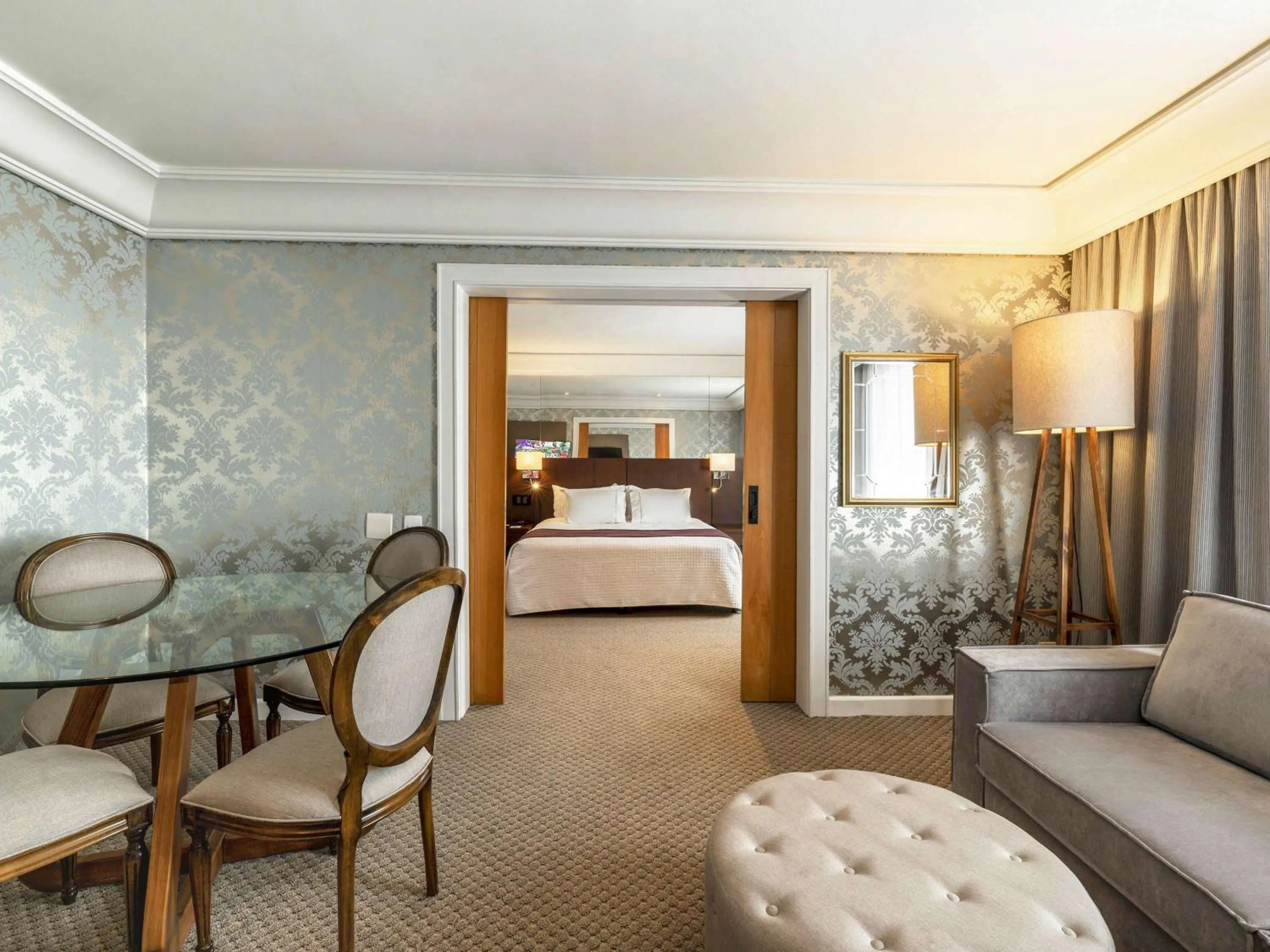 Bedroom, Bed in Grand Mercure Curitiba Rayon