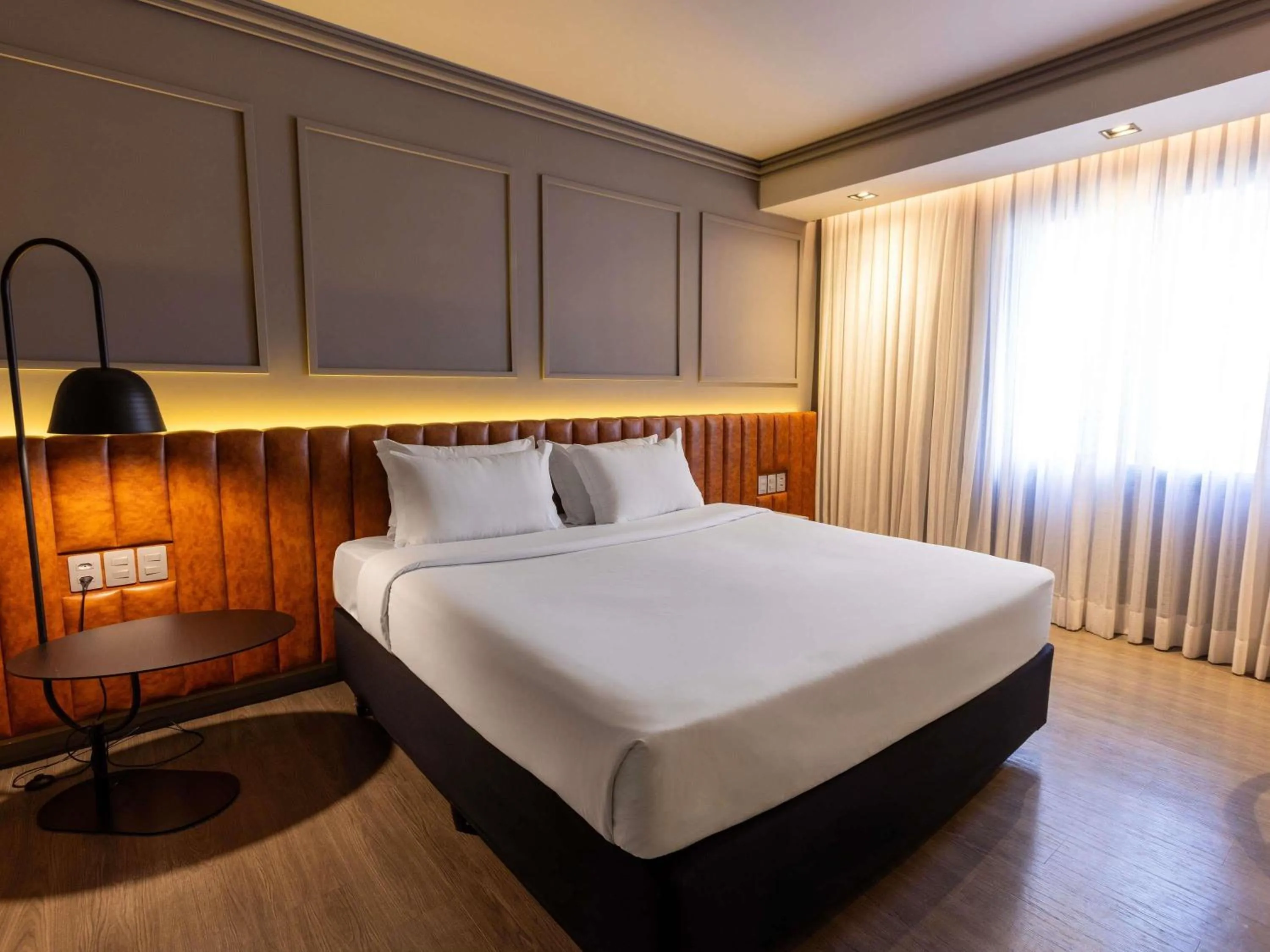 Bedroom, Bed in Grand Mercure Curitiba Rayon