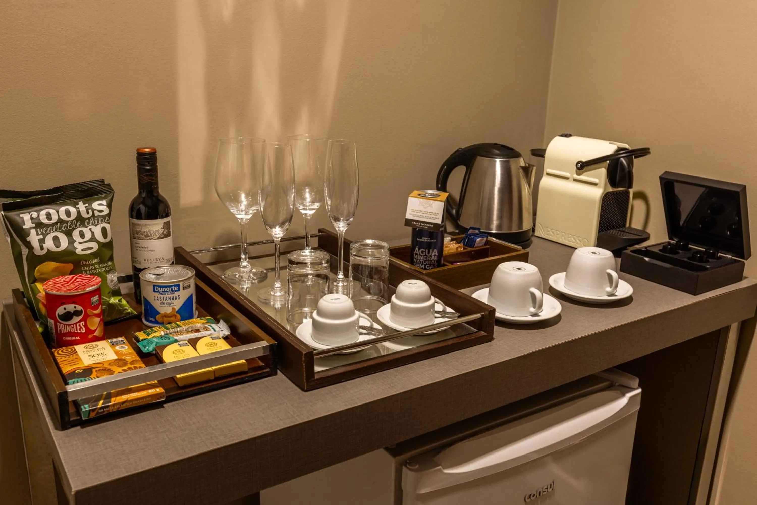 minibar in Grand Mercure Curitiba Rayon
