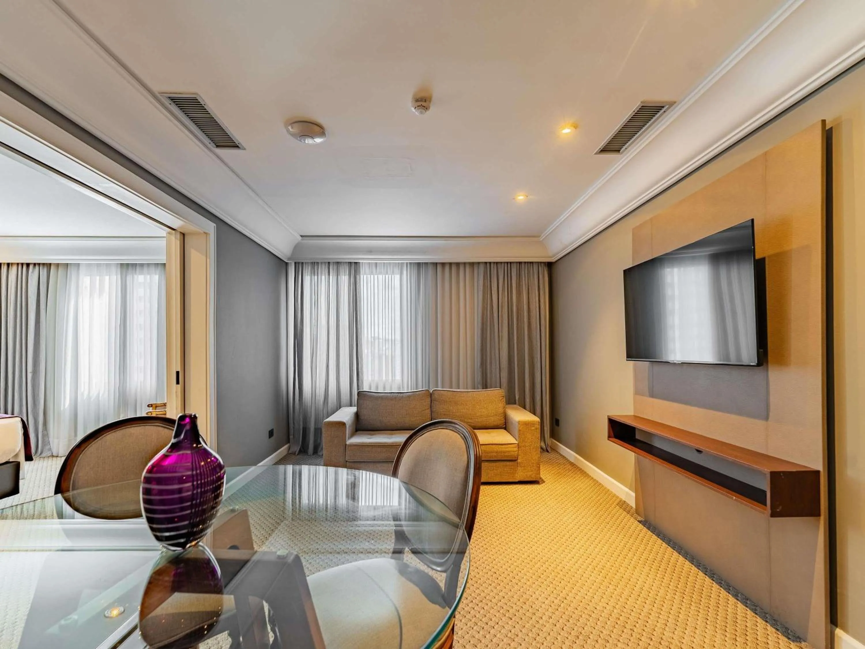 Bedroom in Grand Mercure Curitiba Rayon