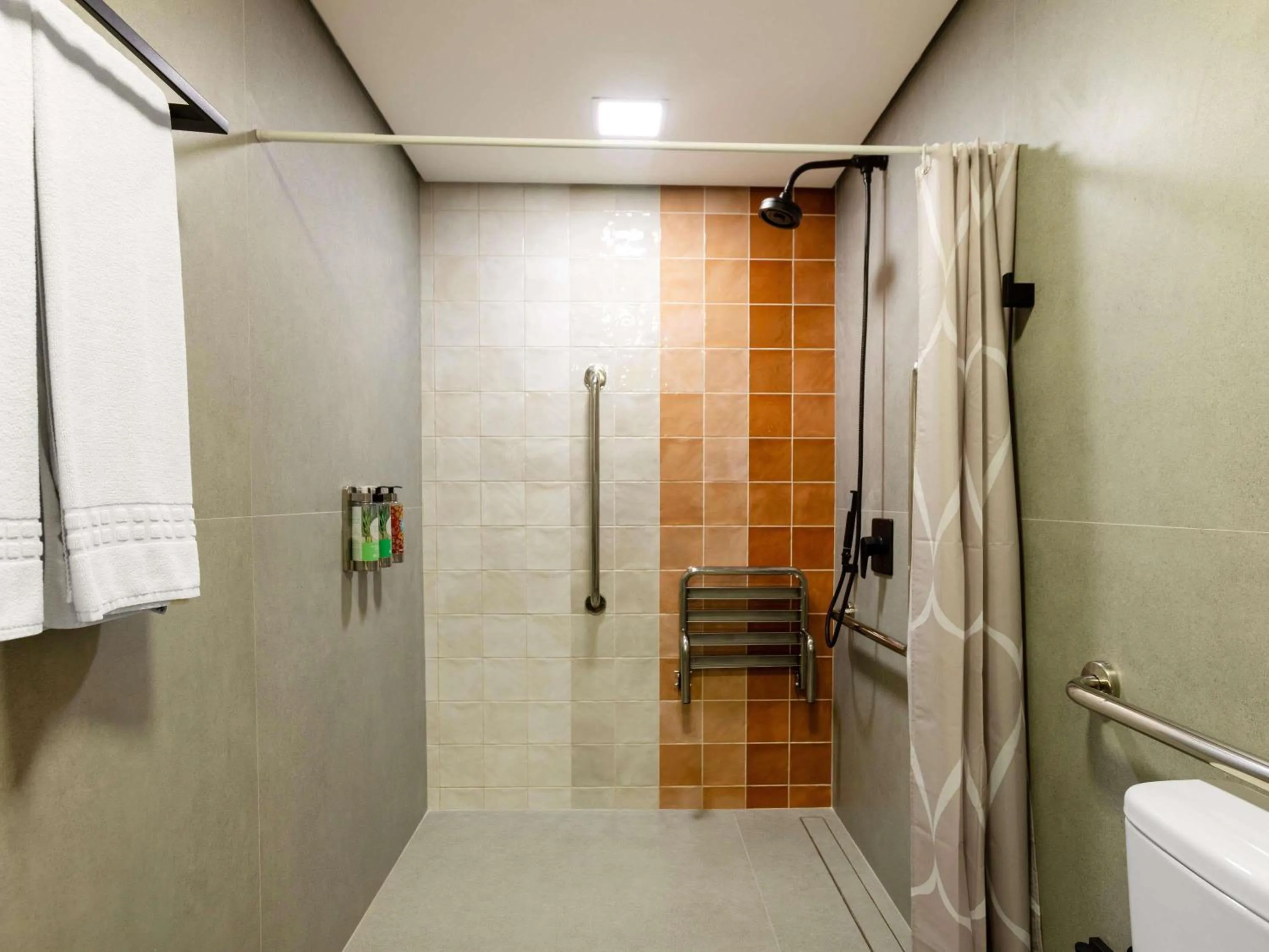 Bedroom in Grand Mercure Curitiba Rayon