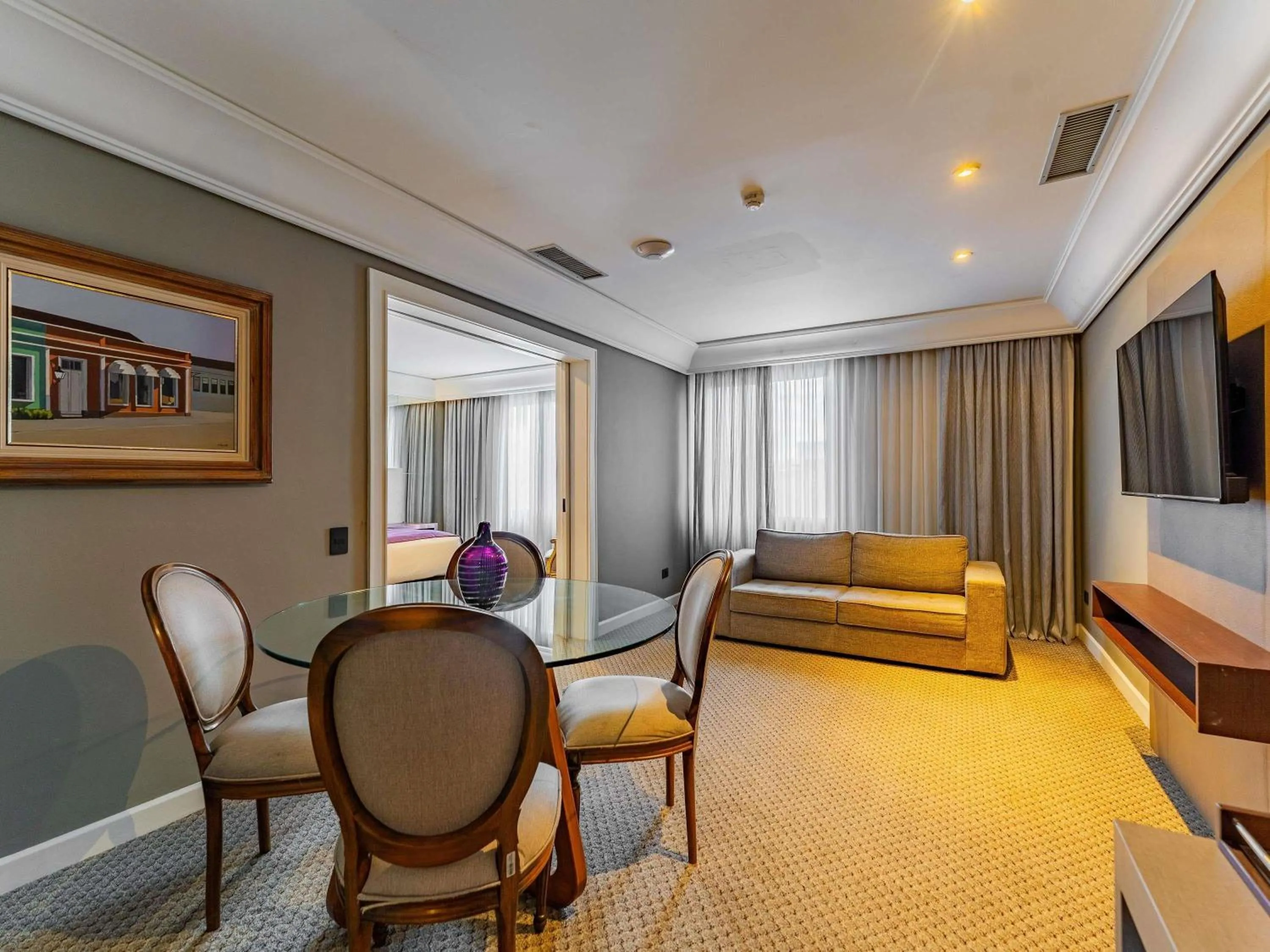 Bedroom in Grand Mercure Curitiba Rayon