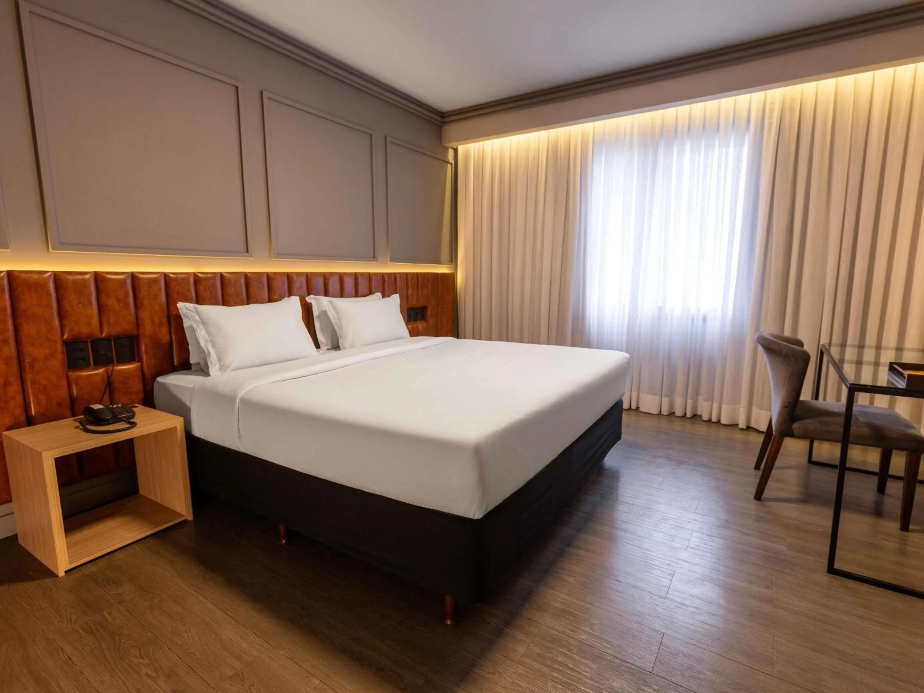 Bedroom, Bed in Grand Mercure Curitiba Rayon