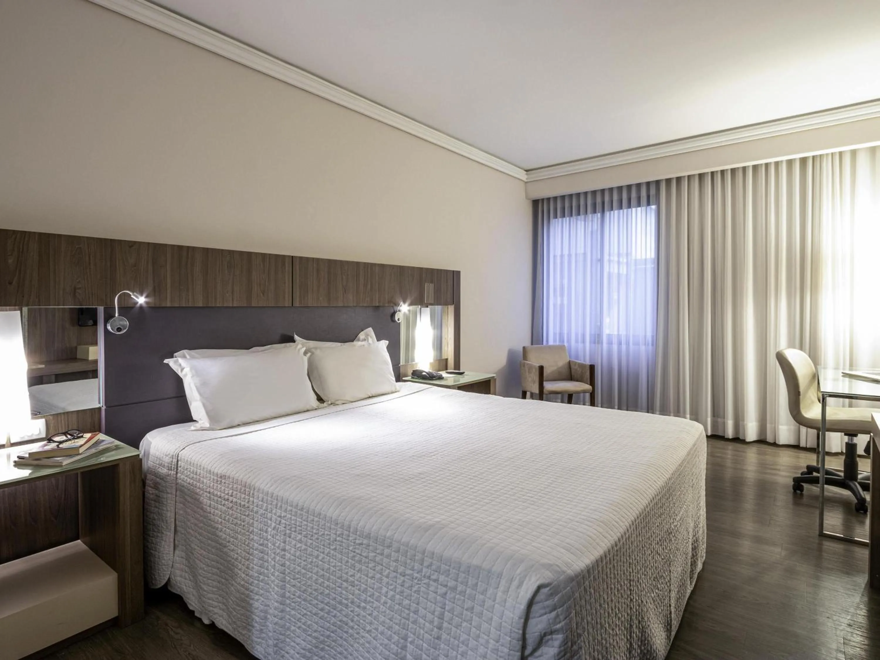 Bedroom, Bed in Grand Mercure Curitiba Rayon