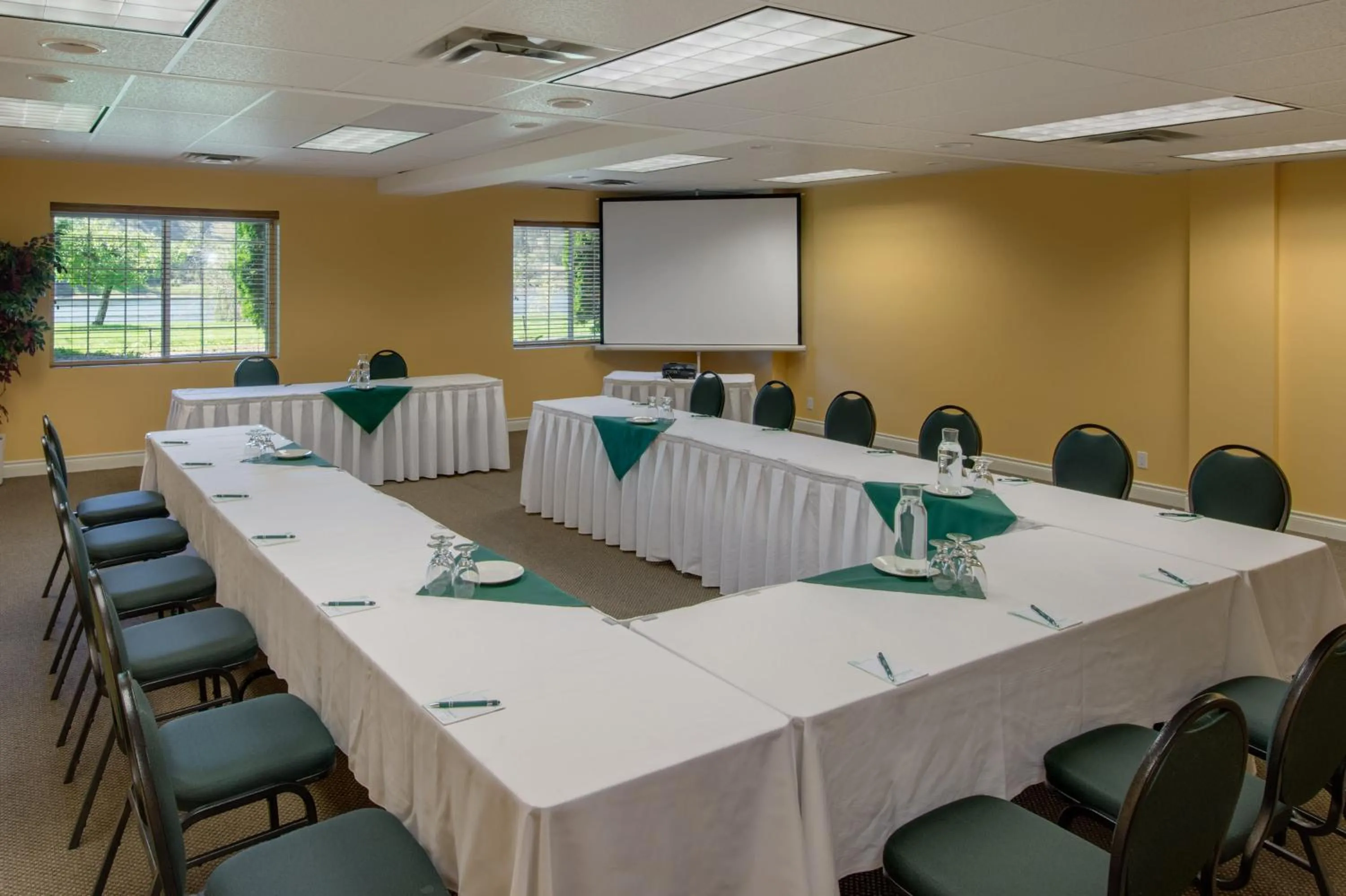 South Thompson Inn & Conference Centre