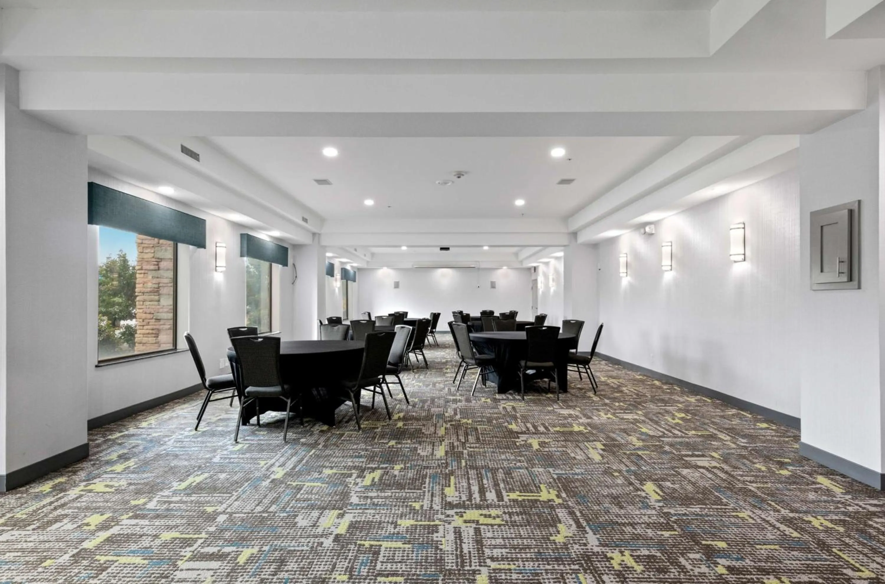 Meeting/conference room in Hampton Inn & Suites Mount Pleasant