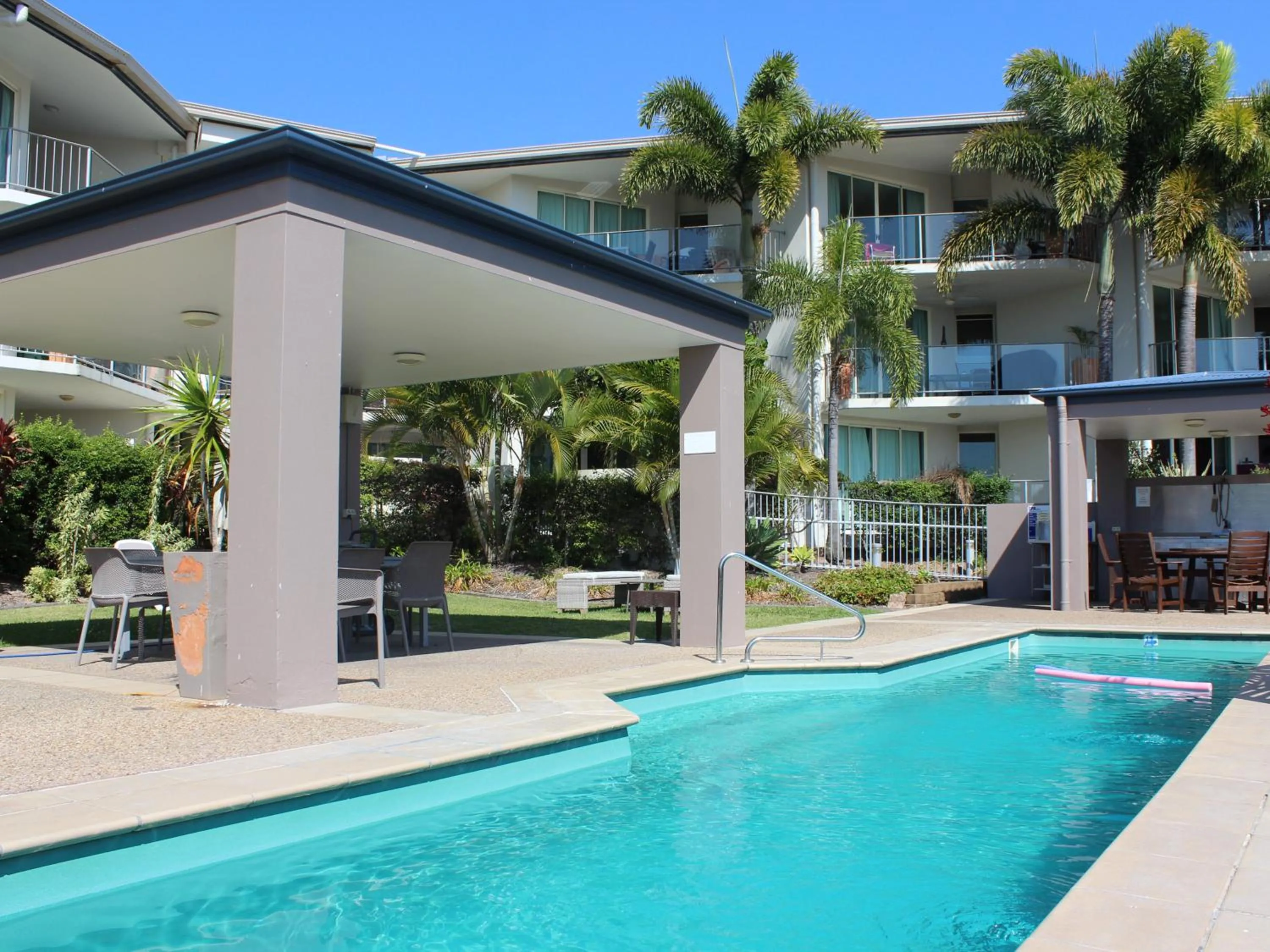 Swimming pool in Caloundra Central Apartment Hotel Official