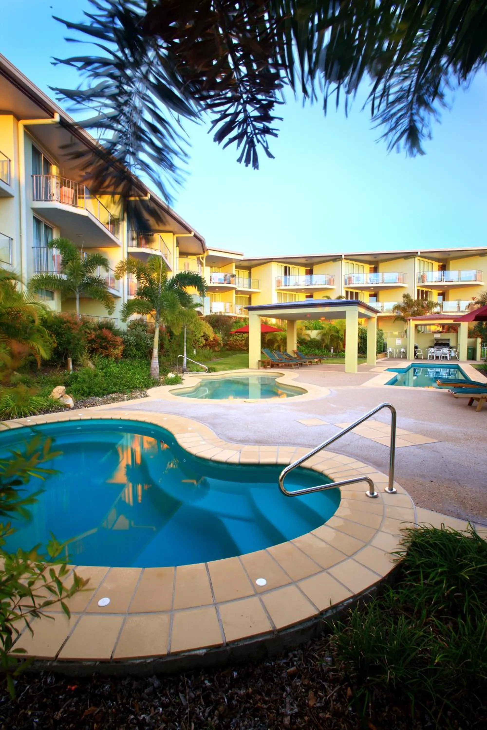 Swimming pool in Caloundra Central Apartment Hotel Official