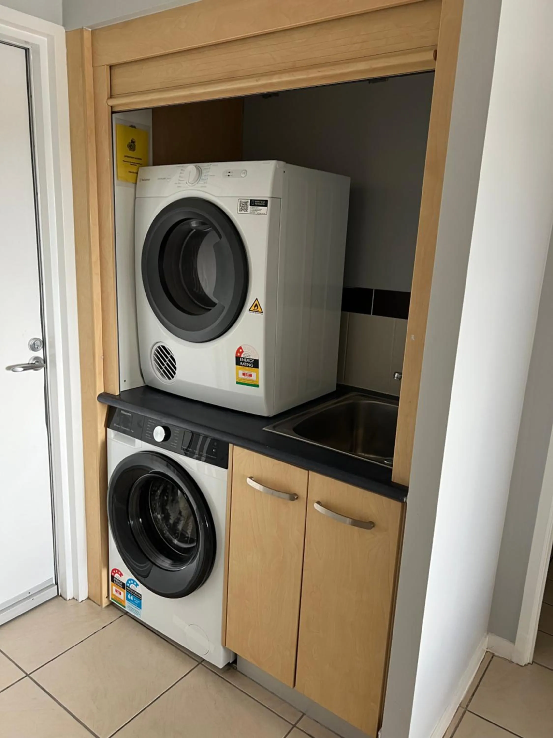 laundry in Caloundra Central Apartment Hotel Official