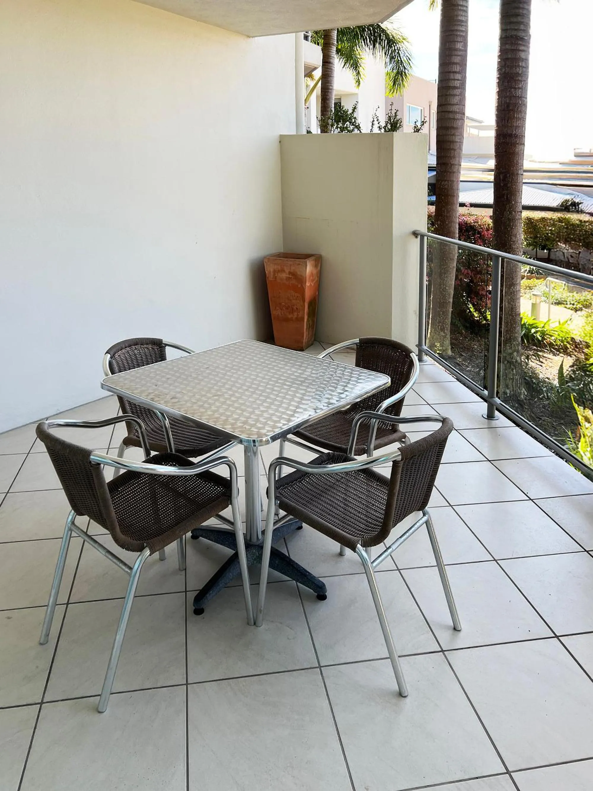 Patio in Caloundra Central Apartment Hotel Official
