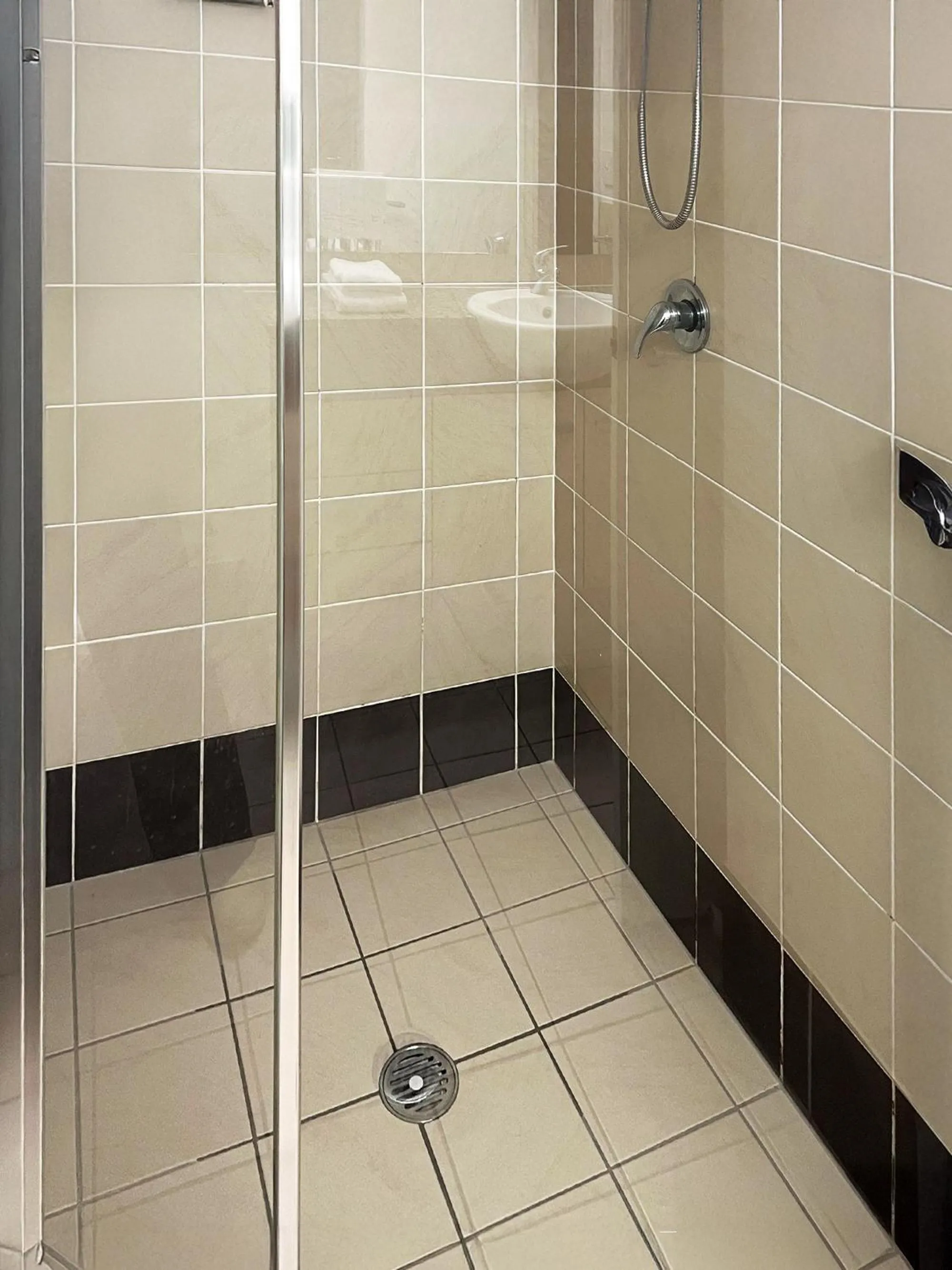 Bathroom in Caloundra Central Apartment Hotel Official