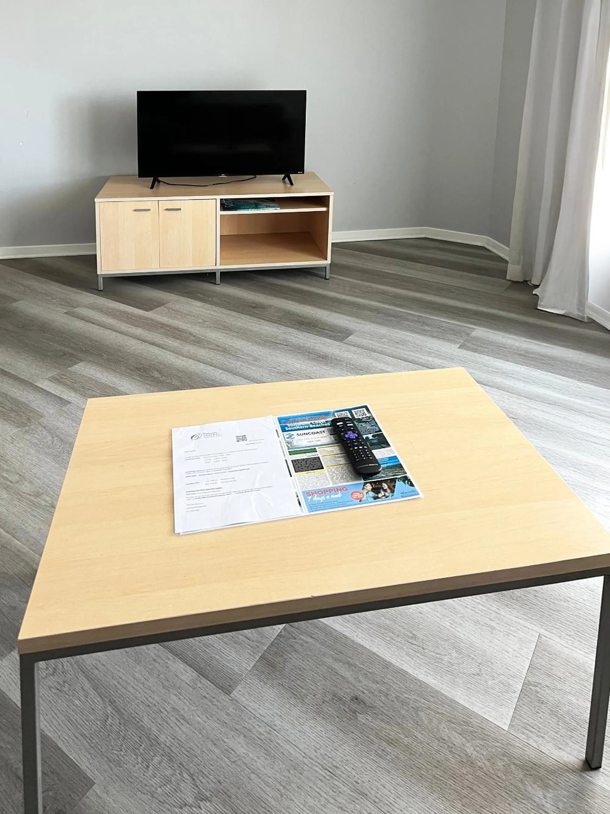 TV and multimedia in Caloundra Central Apartment Hotel Official