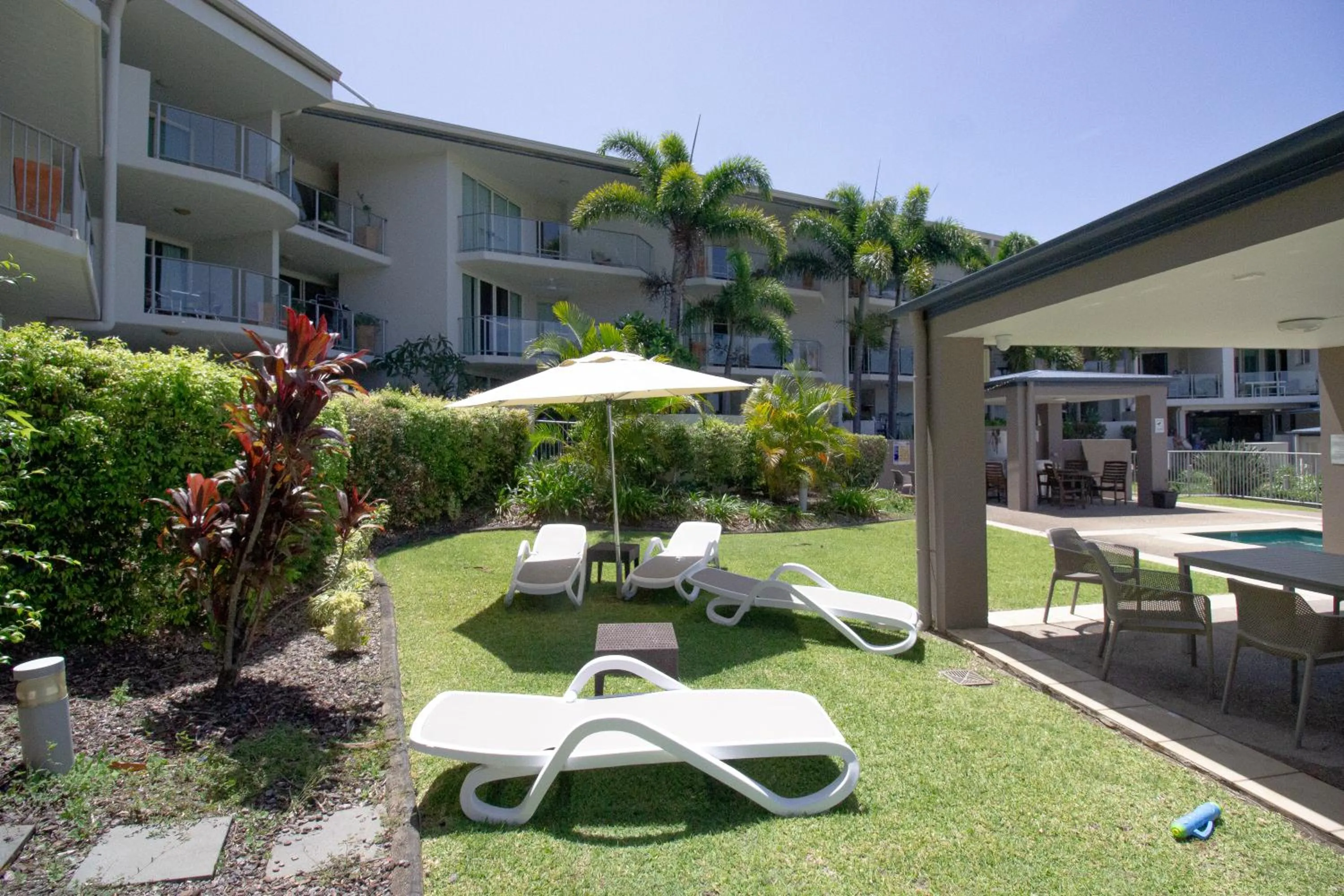 Property building in Caloundra Central Apartment Hotel Official
