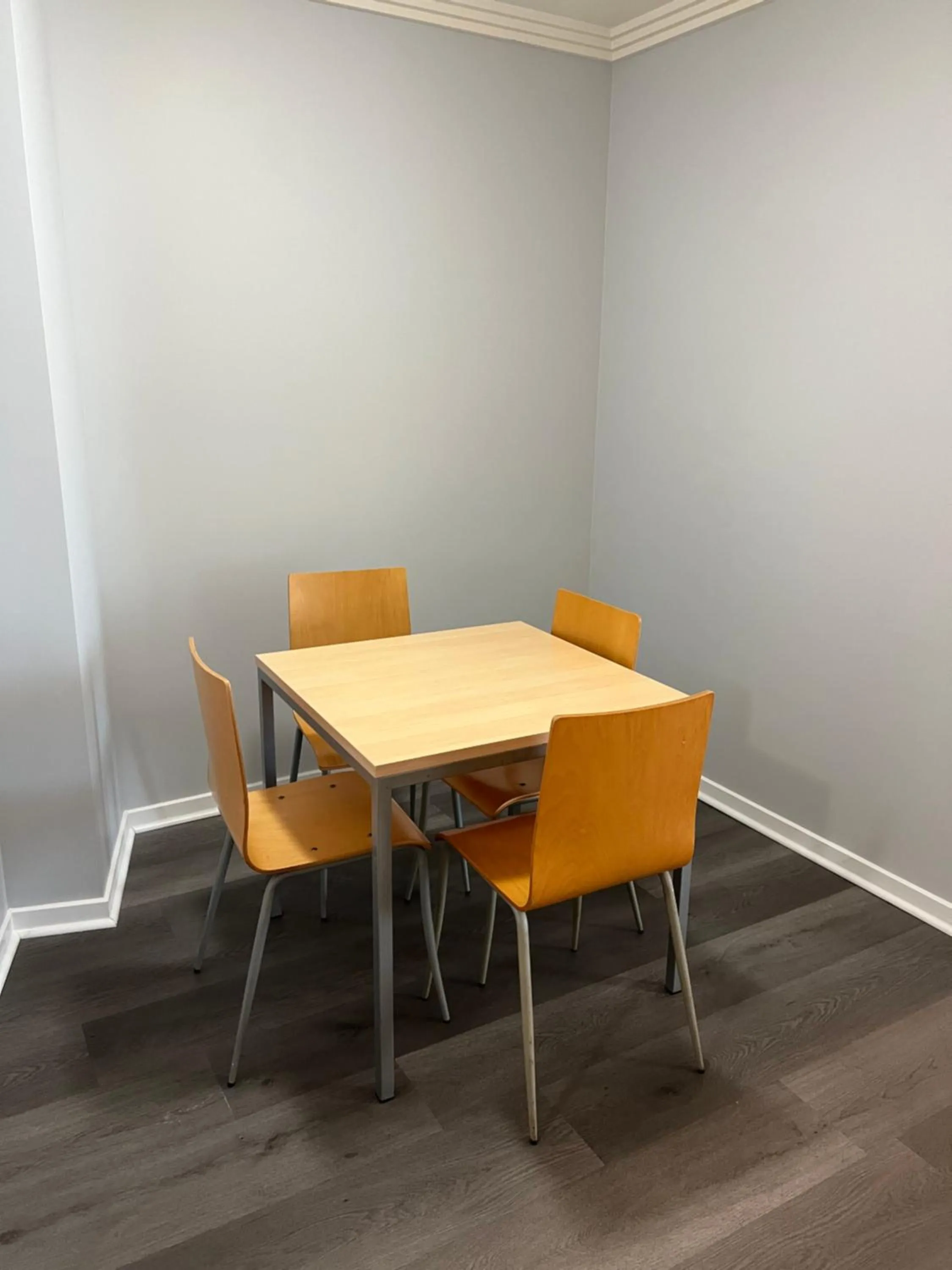 Dining area in Caloundra Central Apartment Hotel Official