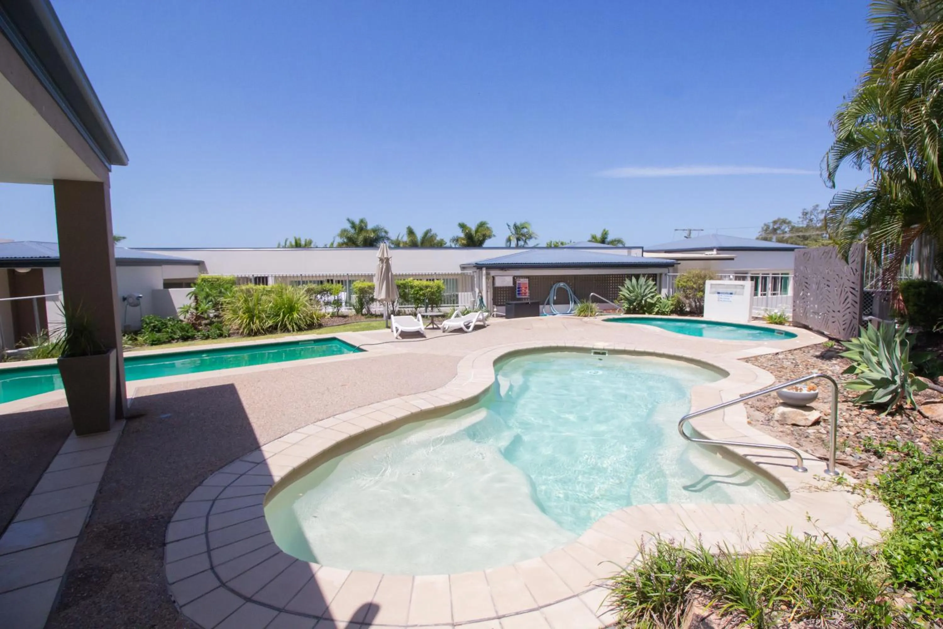 Property building in Caloundra Central Apartment Hotel Official