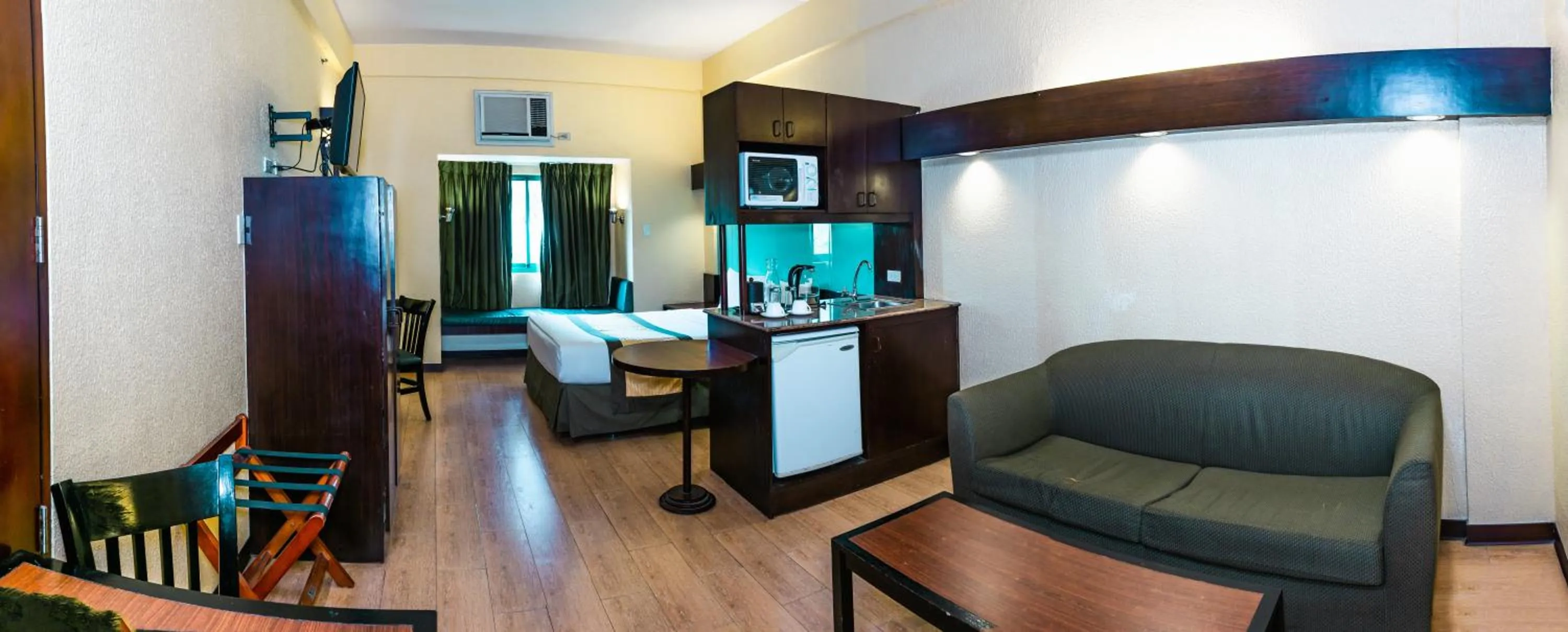Bedroom in Microtel by Wyndham Cabanatuan