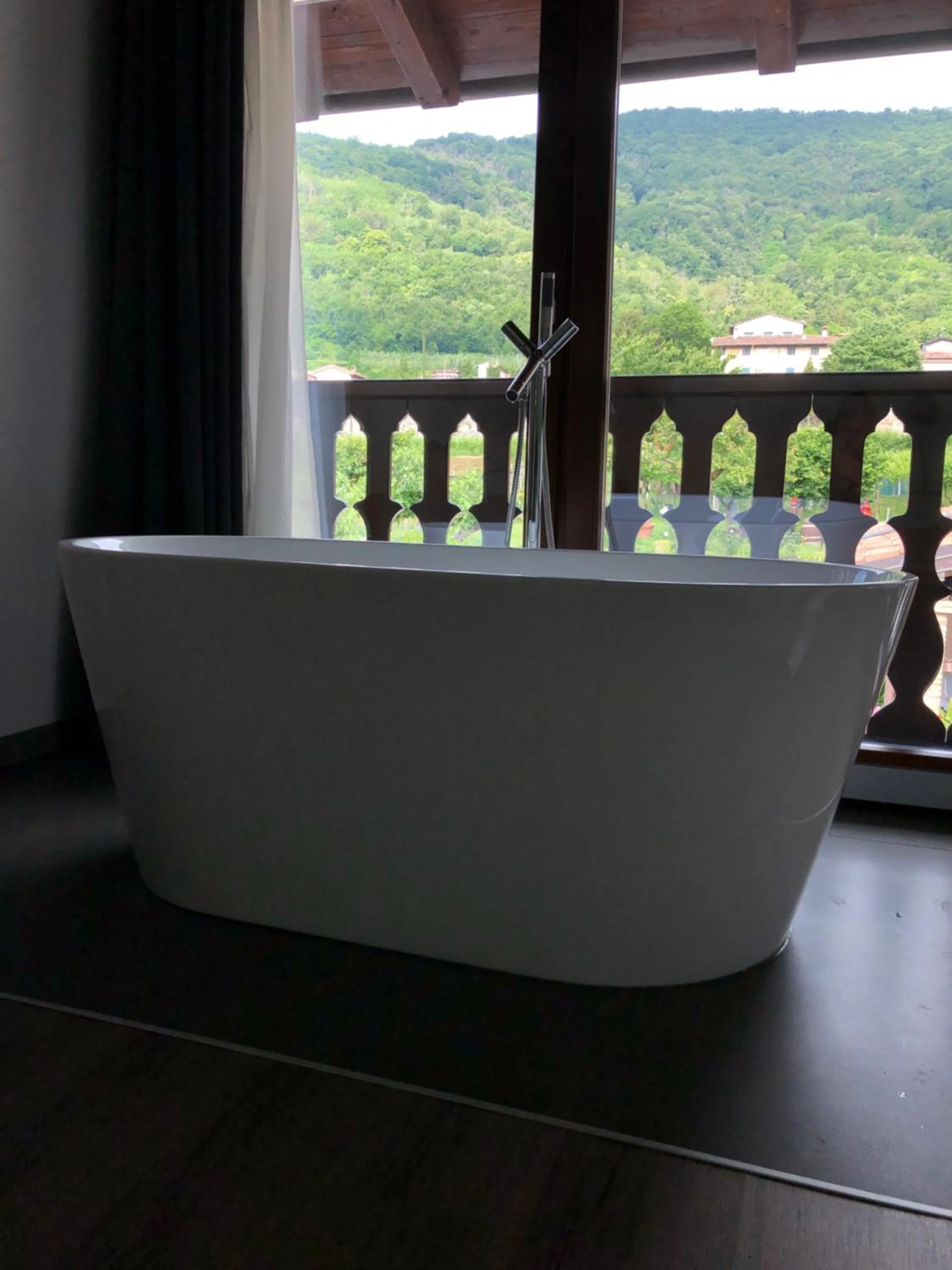 Bath in La terrazza sulle vigne B&B