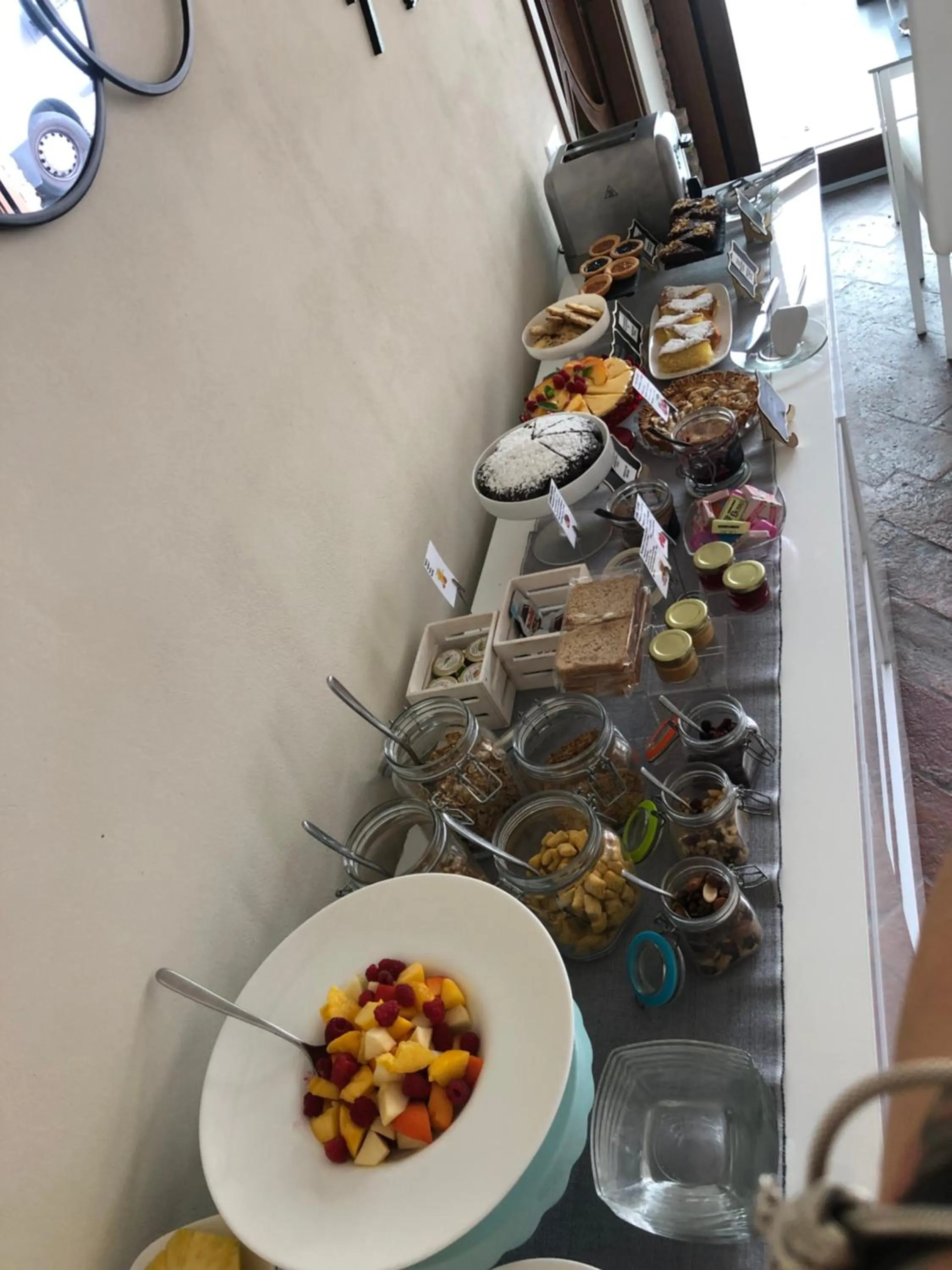 Breakfast in La terrazza sulle vigne B&B