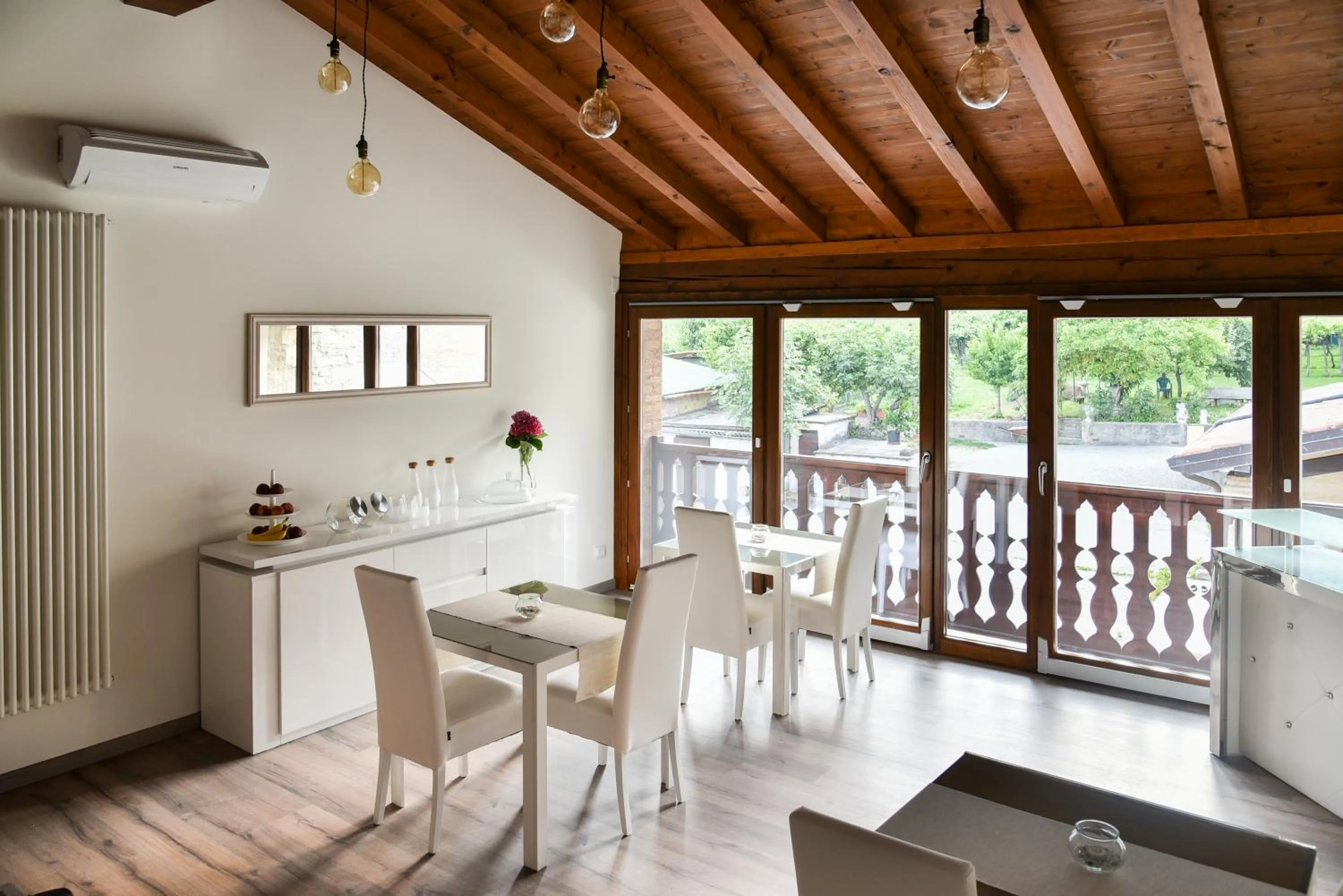 Lobby or reception in La terrazza sulle vigne B&B