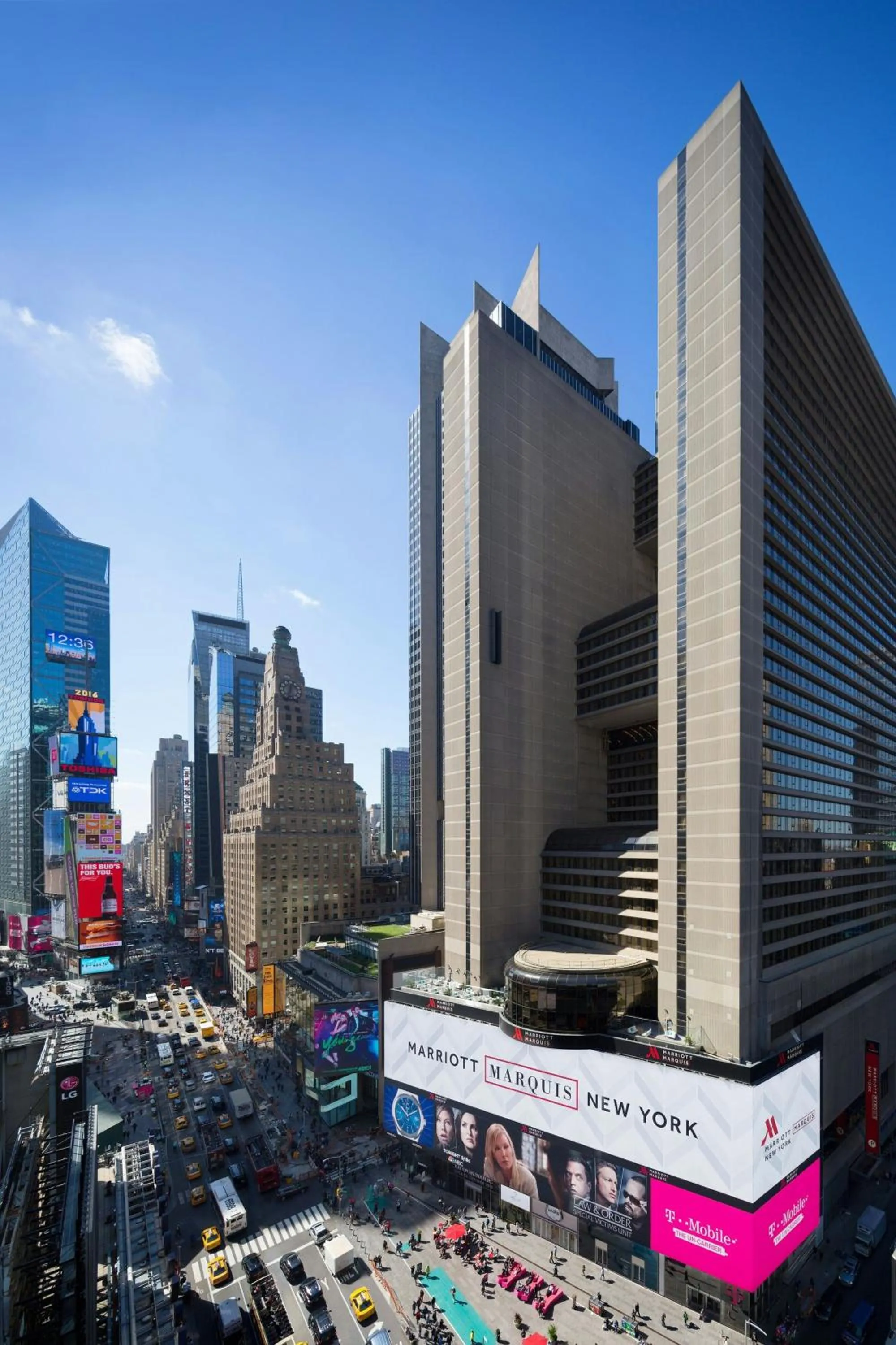 Property building in New York Marriott Marquis