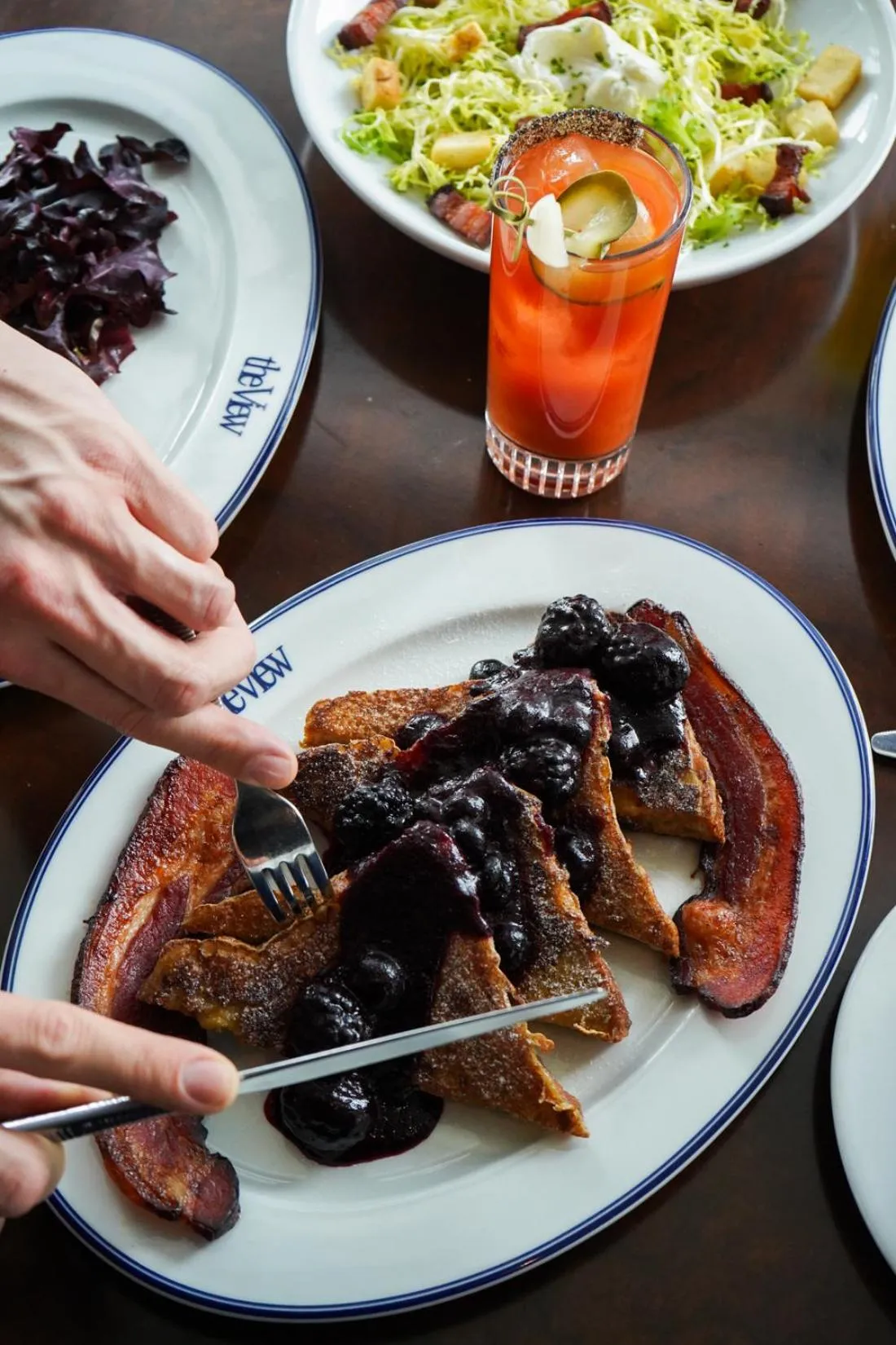 Restaurant/places to eat in New York Marriott Marquis