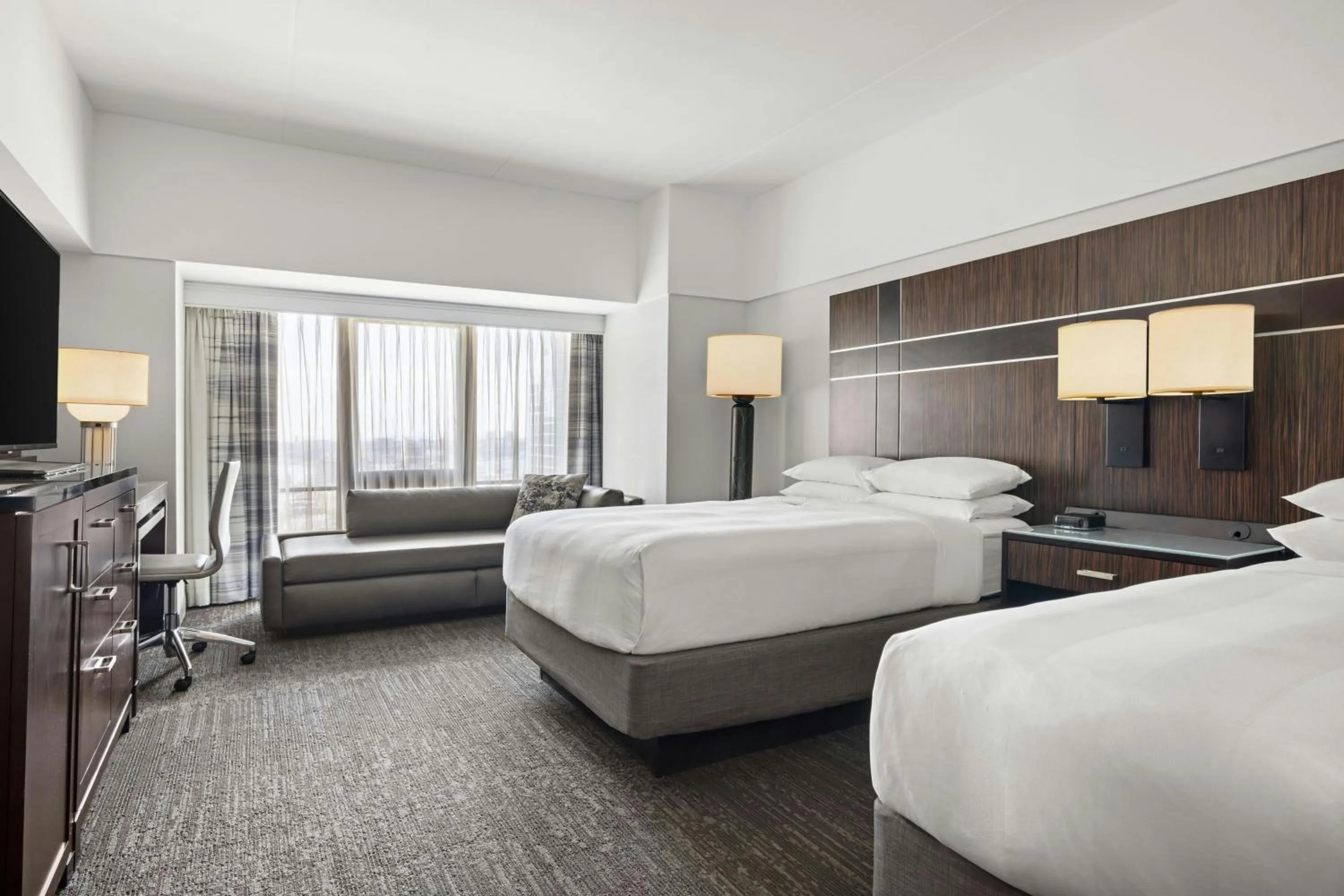 Photo of the whole room, Bed in New York Marriott Marquis