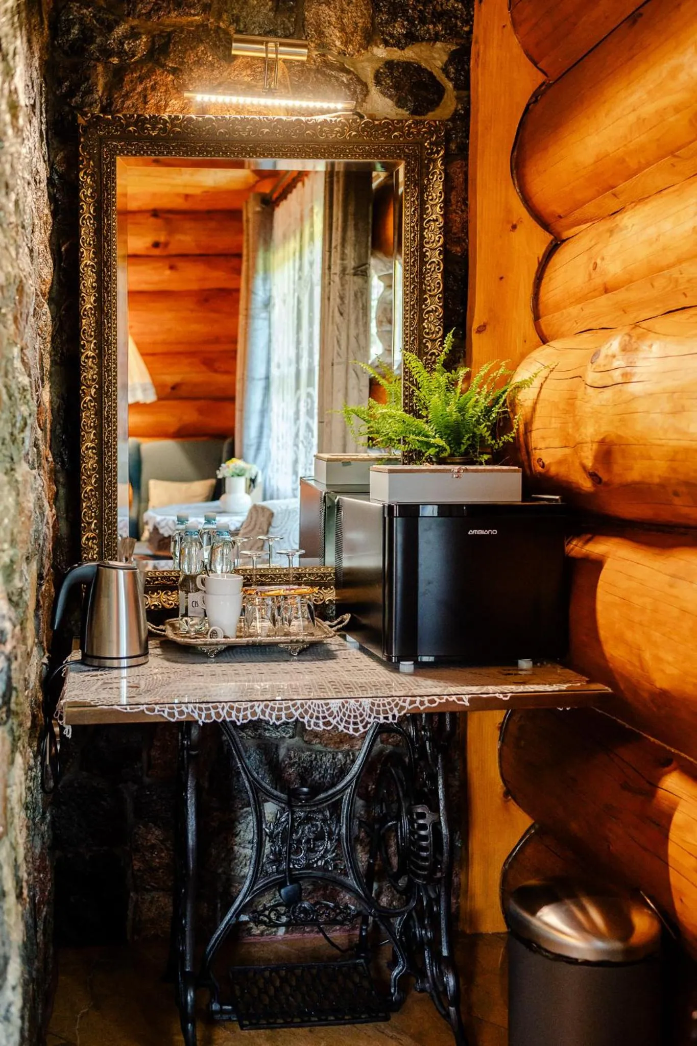 Kitchen or kitchenette in RetroHouse - wypoczynek dla dorosłych, B&B