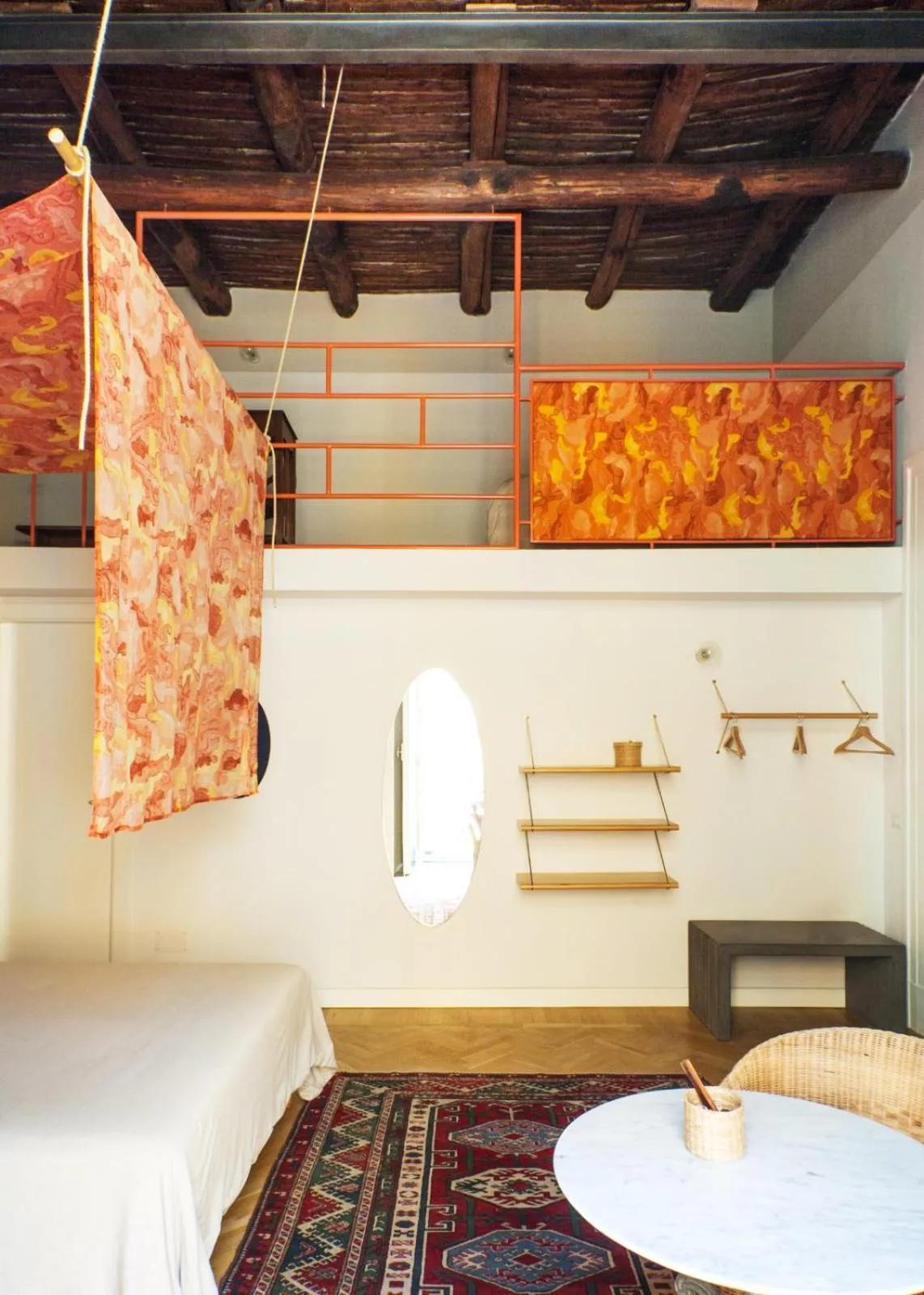 Seating area in SuperOtium