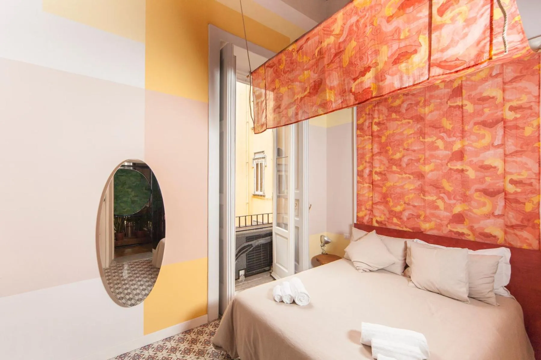 Photo of the whole room, Bed in SuperOtium