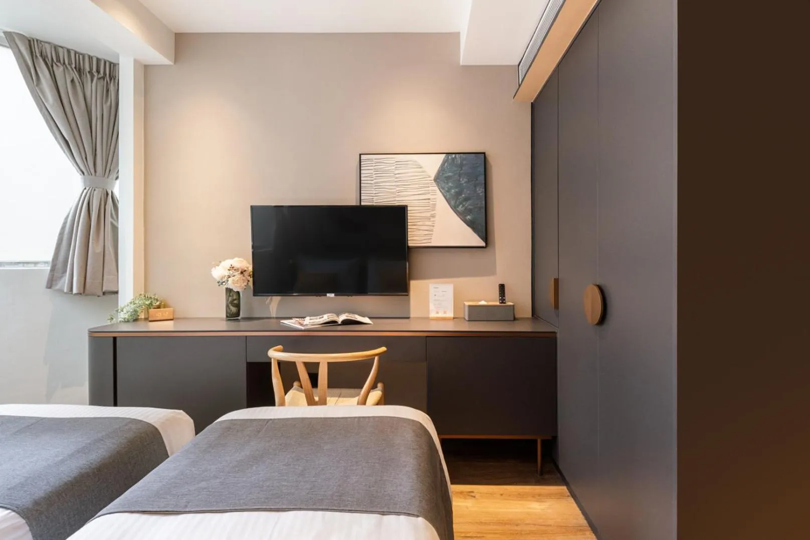 Bed in Dash Living on Prat