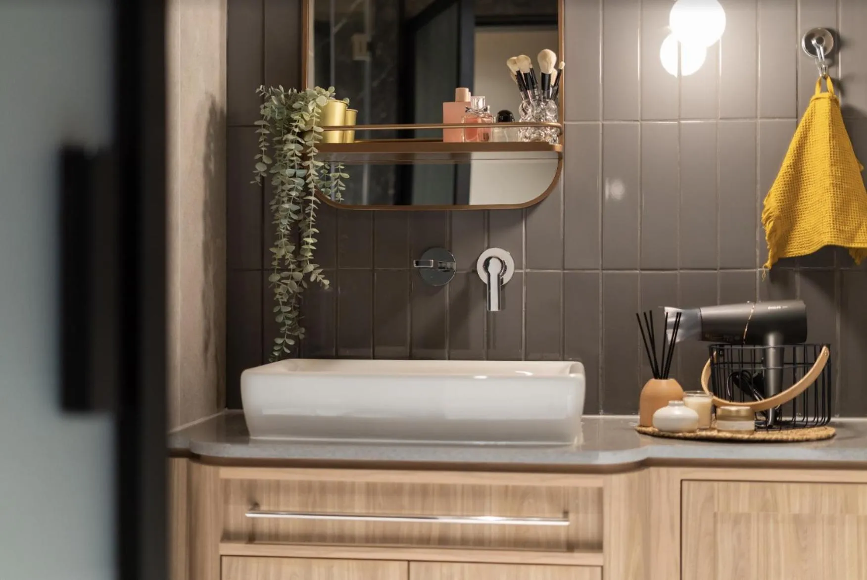 Bathroom in Dash Living on Prat