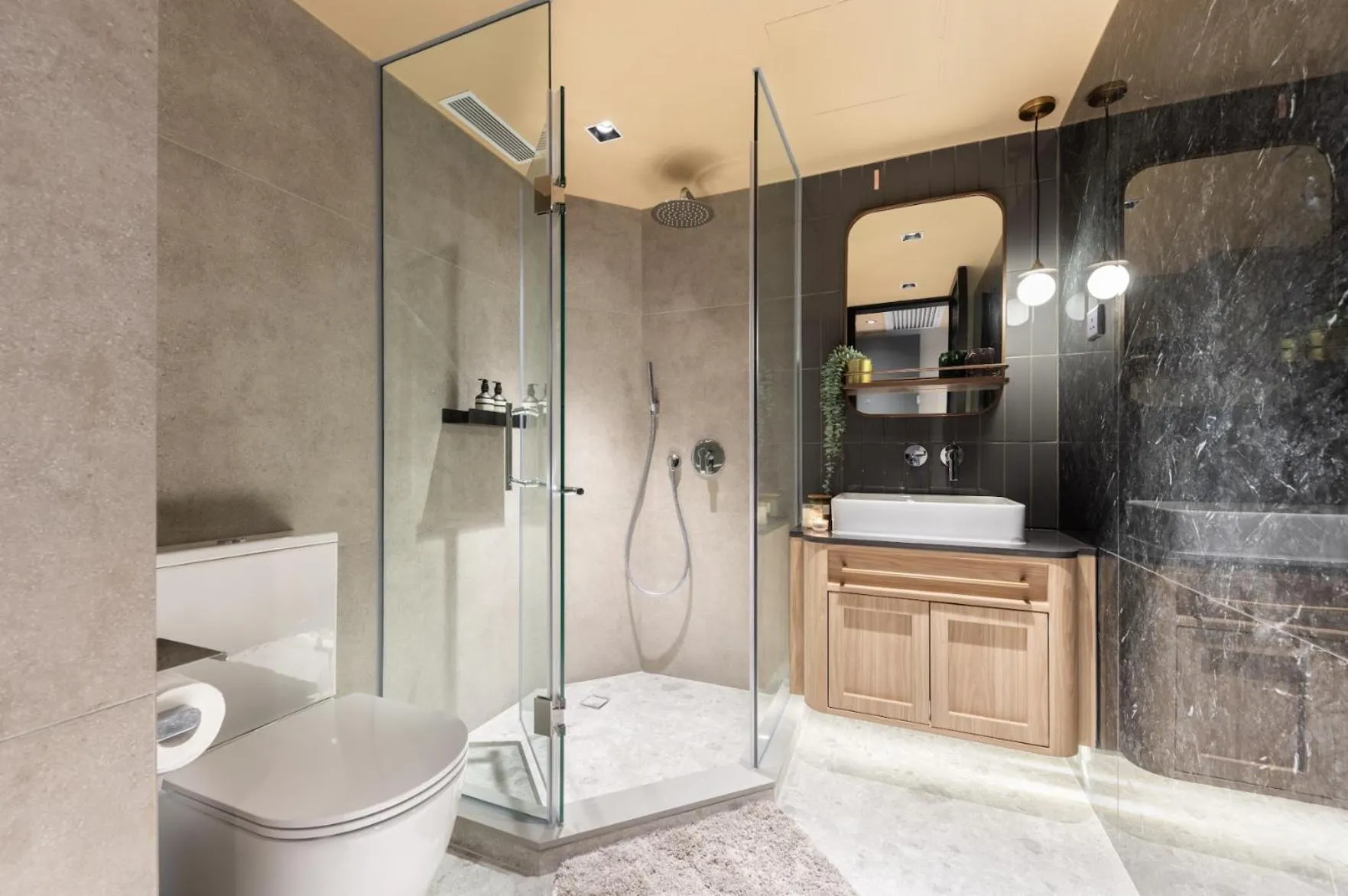 Bathroom in Dash Living on Prat