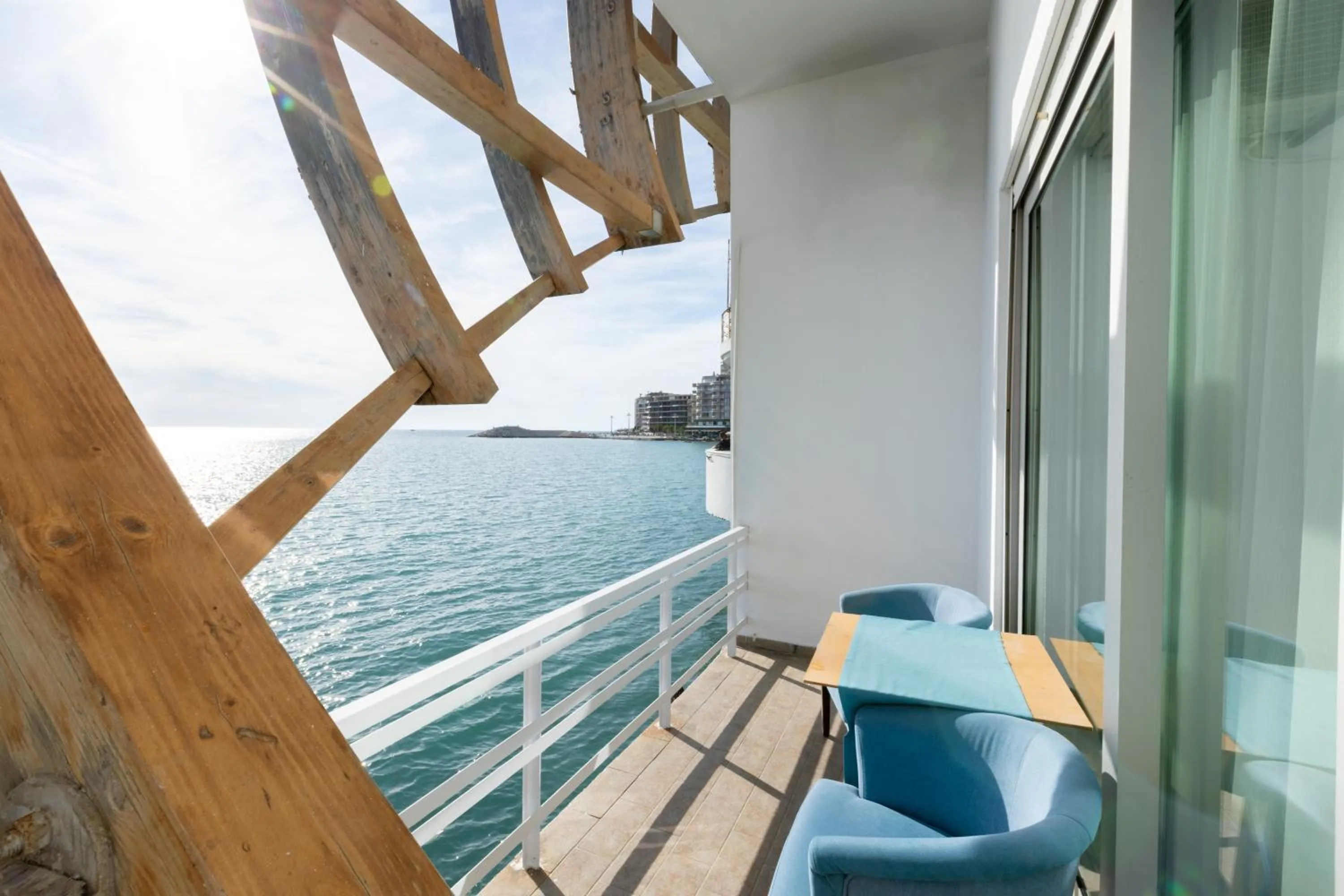 Deluxe Double Room with Balcony and Sea View - single occupancy in Ventus Harbor Hotel