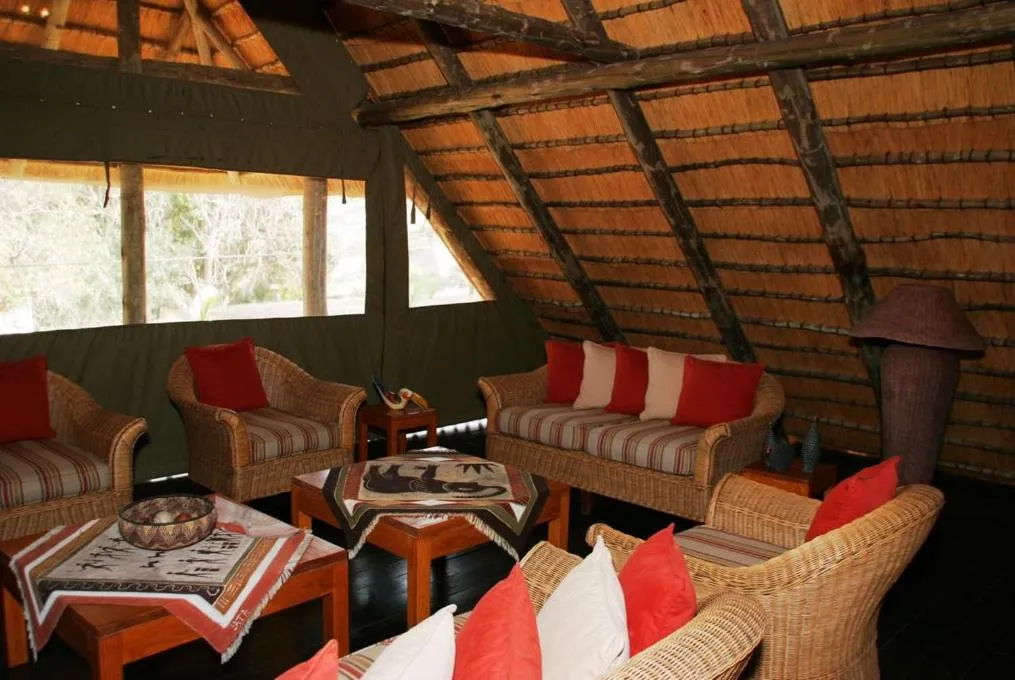 Communal lounge/ TV room in AmaZulu Lodge